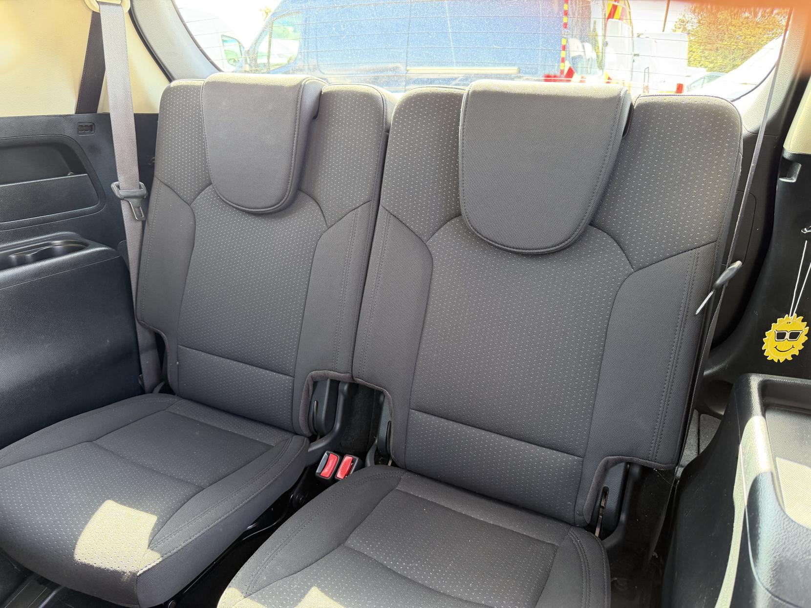 2014 Kia Carens 1.7 CRDi EcoDynamics 1 MPV 5dr Diesel Manual Euro 5 (s/s) (114 bhp) - Thumbnail 24