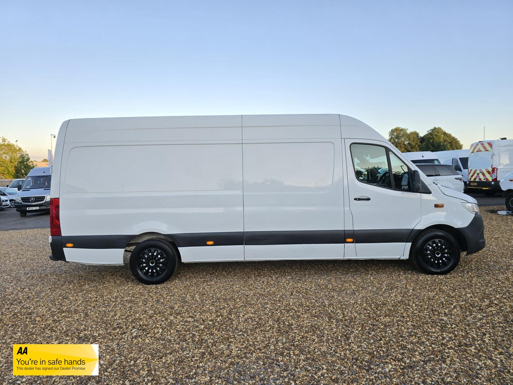 Mercedes-Benz Sprinter 2.1 311 CDI Panel Van 5dr Diesel Manual RWD L3 H2 Euro 6 (114 ps)