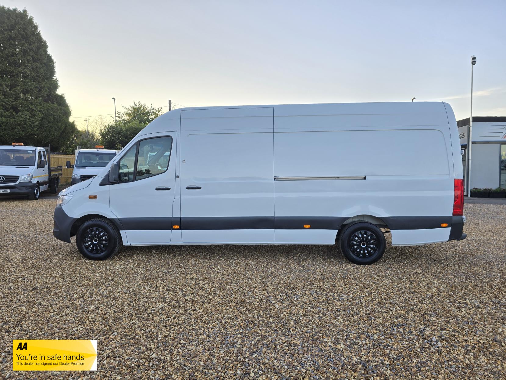 Mercedes-Benz Sprinter 2.1 311 CDI Panel Van 5dr Diesel Manual RWD L3 H2 Euro 6 (114 ps)