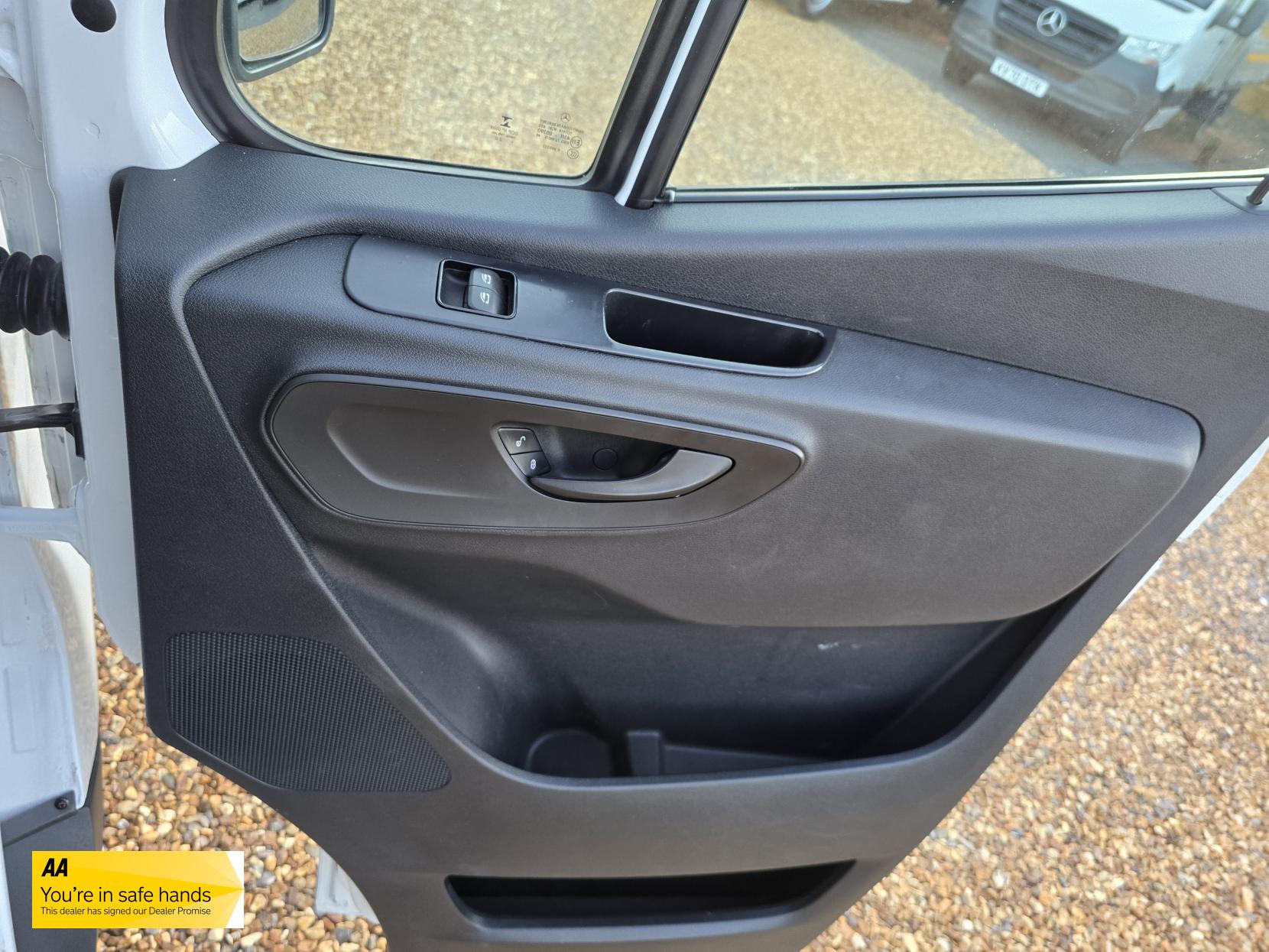 Mercedes-Benz Sprinter 2.1 311 CDI Panel Van 5dr Diesel Manual RWD L3 H2 Euro 6 (114 ps)