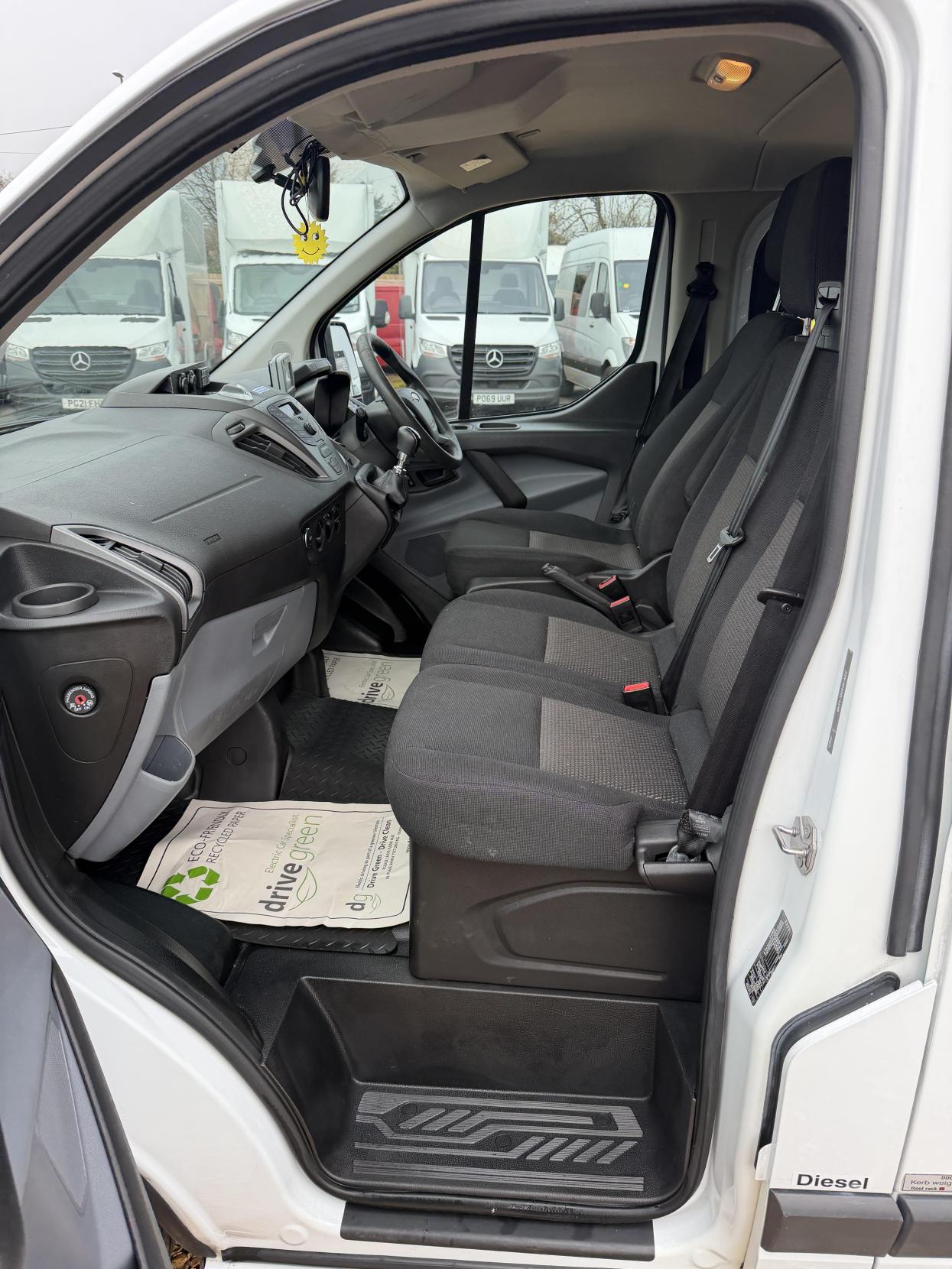 Ford Transit Custom 2.0 TDCi 310 Panel Van 5dr Diesel Manual L2 H1 (167 g/km, 104 bhp)