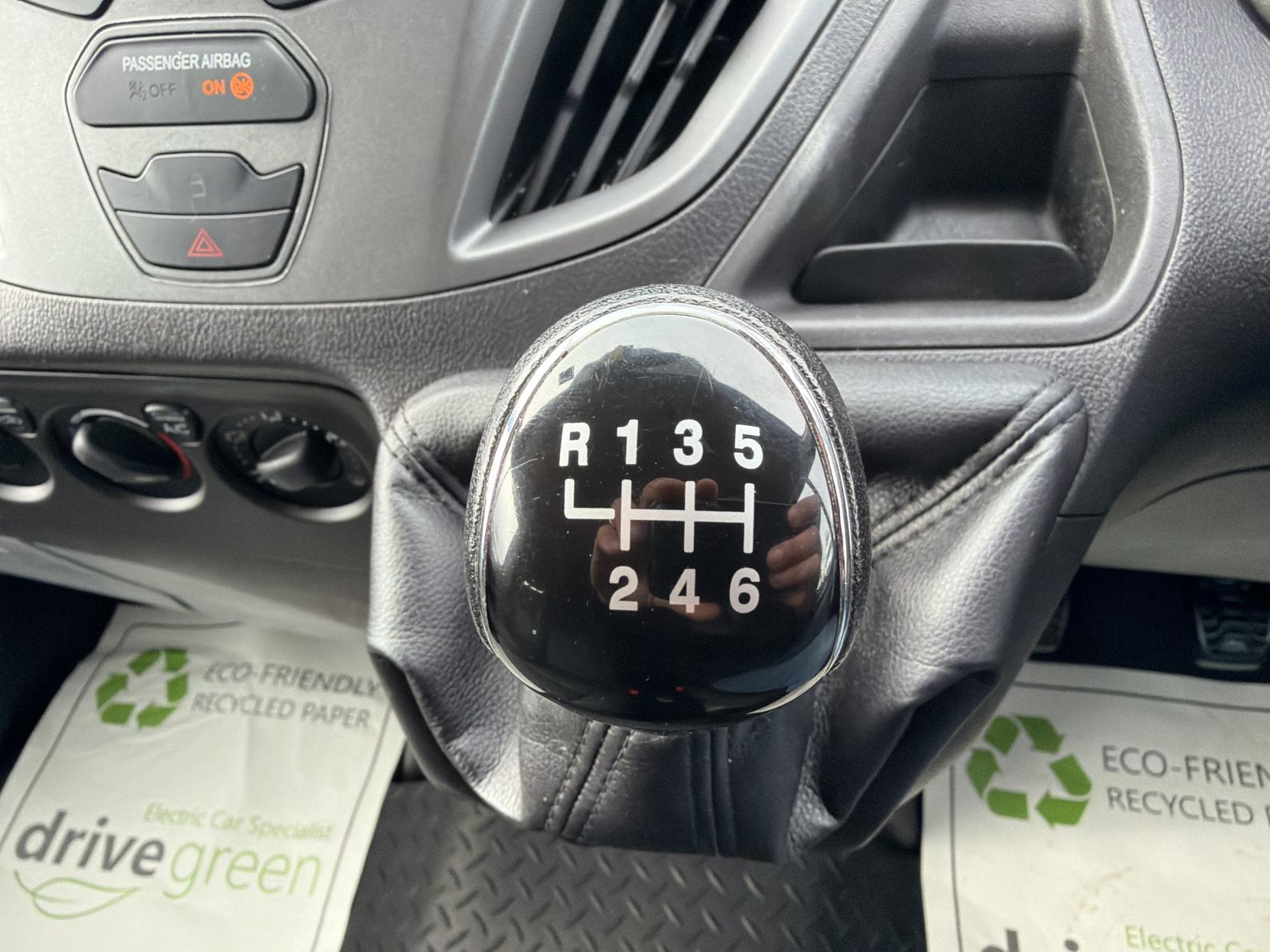 Ford Transit Custom 2.0 TDCi 310 Panel Van 5dr Diesel Manual L2 H1 (167 g/km, 104 bhp)