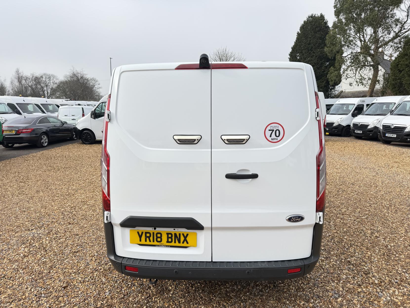 Ford Transit Custom 2.0 TDCi 310 Panel Van 5dr Diesel Manual L2 H1 (167 g/km, 104 bhp)