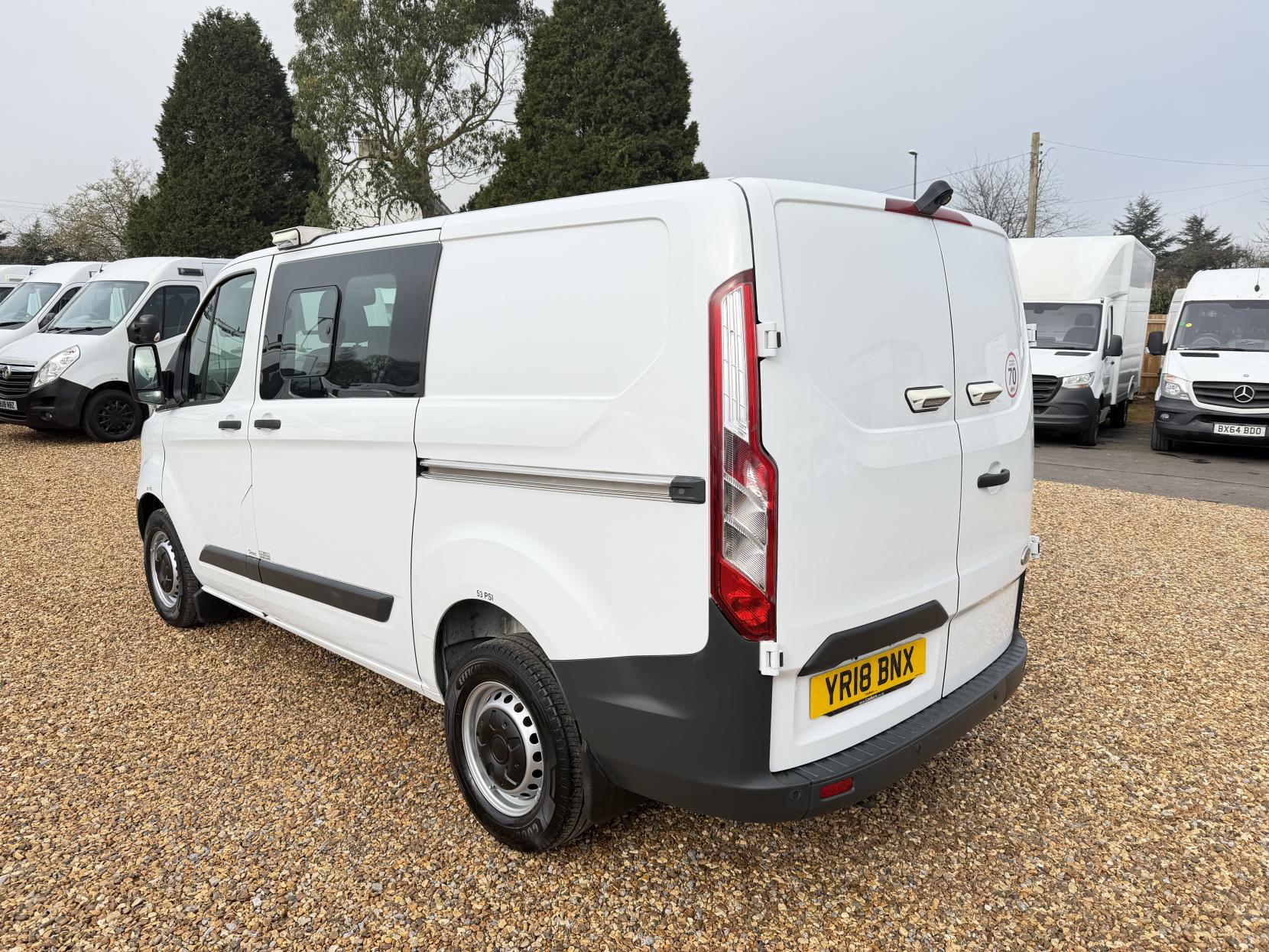 Ford Transit Custom 2.0 TDCi 310 Panel Van 5dr Diesel Manual L2 H1 (167 g/km, 104 bhp)