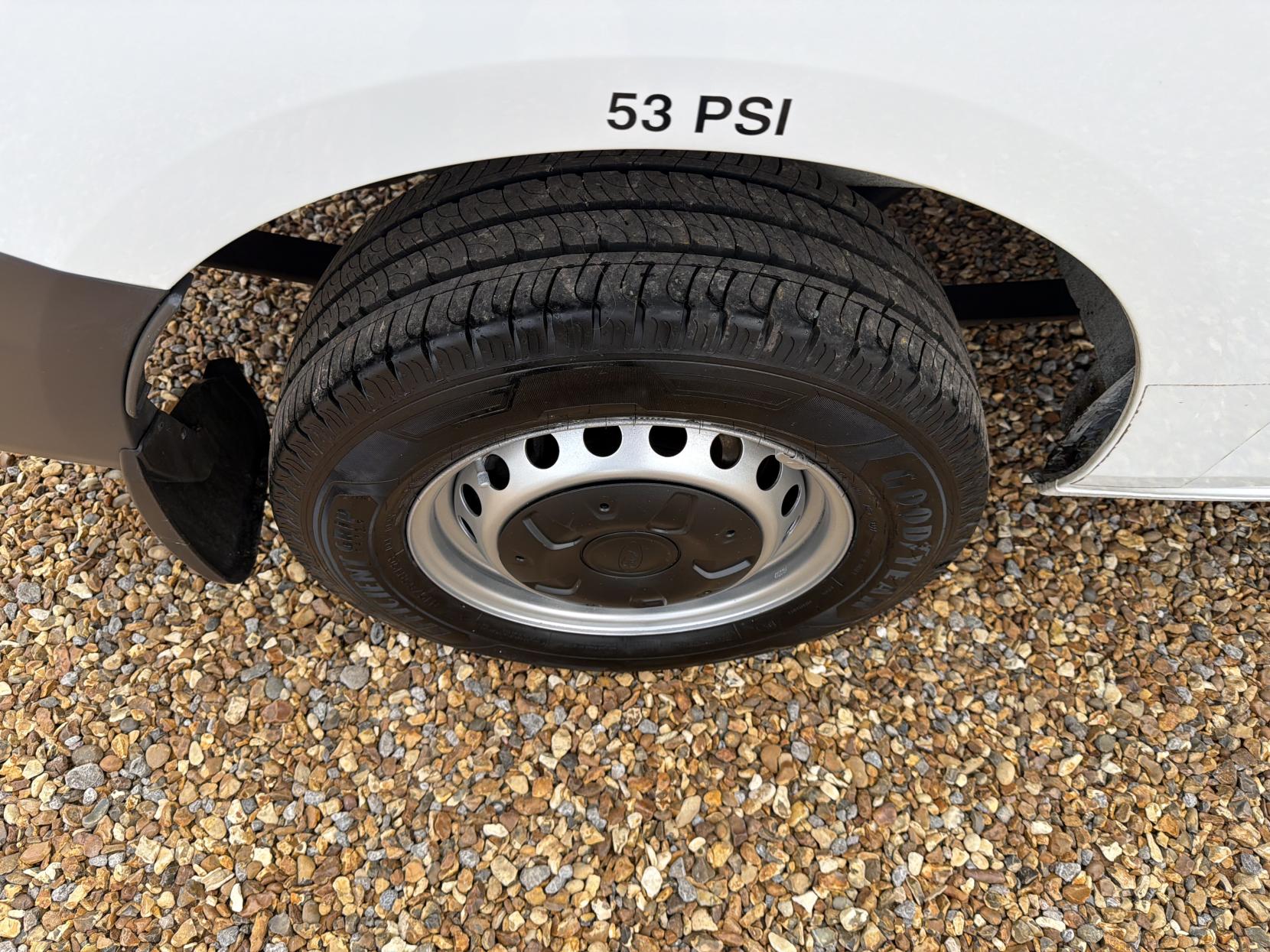 Ford Transit Custom 2.0 TDCi 310 Panel Van 5dr Diesel Manual L2 H1 (167 g/km, 104 bhp)