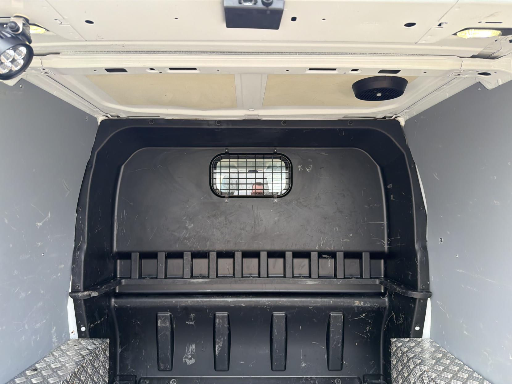 Ford Transit Custom 2.0 TDCi 310 Panel Van 5dr Diesel Manual L2 H1 (167 g/km, 104 bhp)