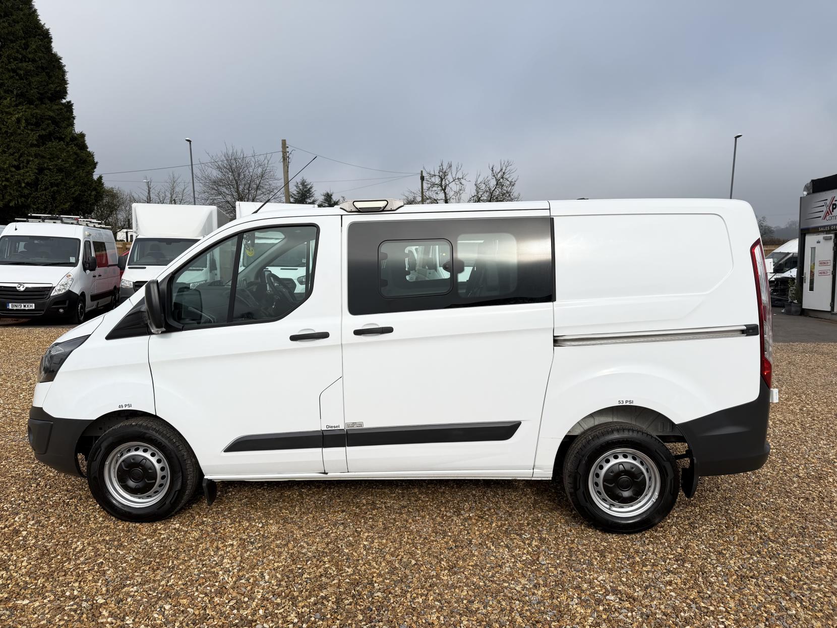 Ford Transit Custom 2.0 TDCi 310 Panel Van 5dr Diesel Manual L2 H1 (167 g/km, 104 bhp)