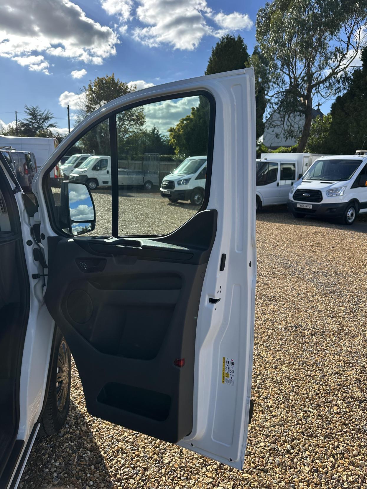 Ford Transit Custom 2.0 280 EcoBlue Leader Panel Van 5dr Diesel Manual L1 H1 Euro 6 (s/s) (105 ps)