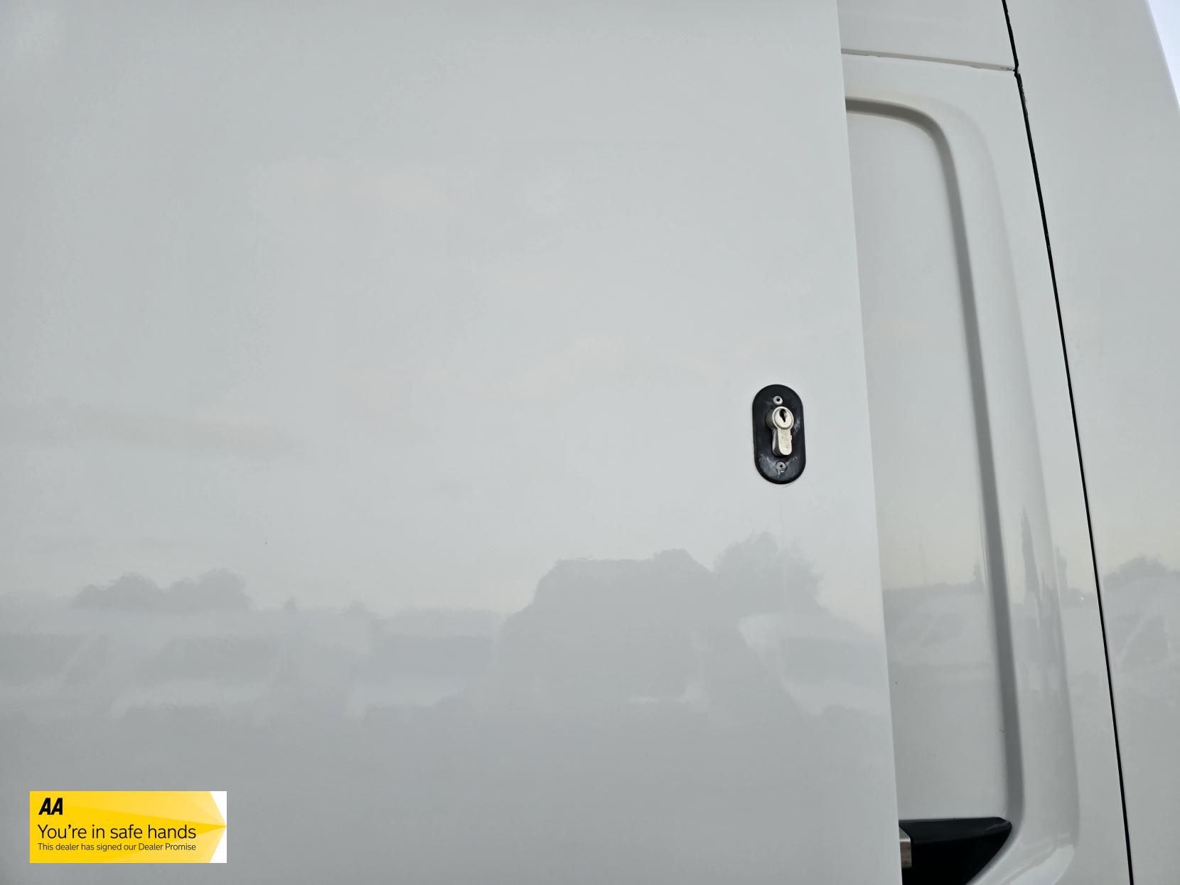 Volkswagen Crafter 2.0 TDI CR35 BlueMotion Tech Startline Panel Van 5dr Diesel Manual FWD MWB High Roof Euro 6 (s/s) (140 ps)