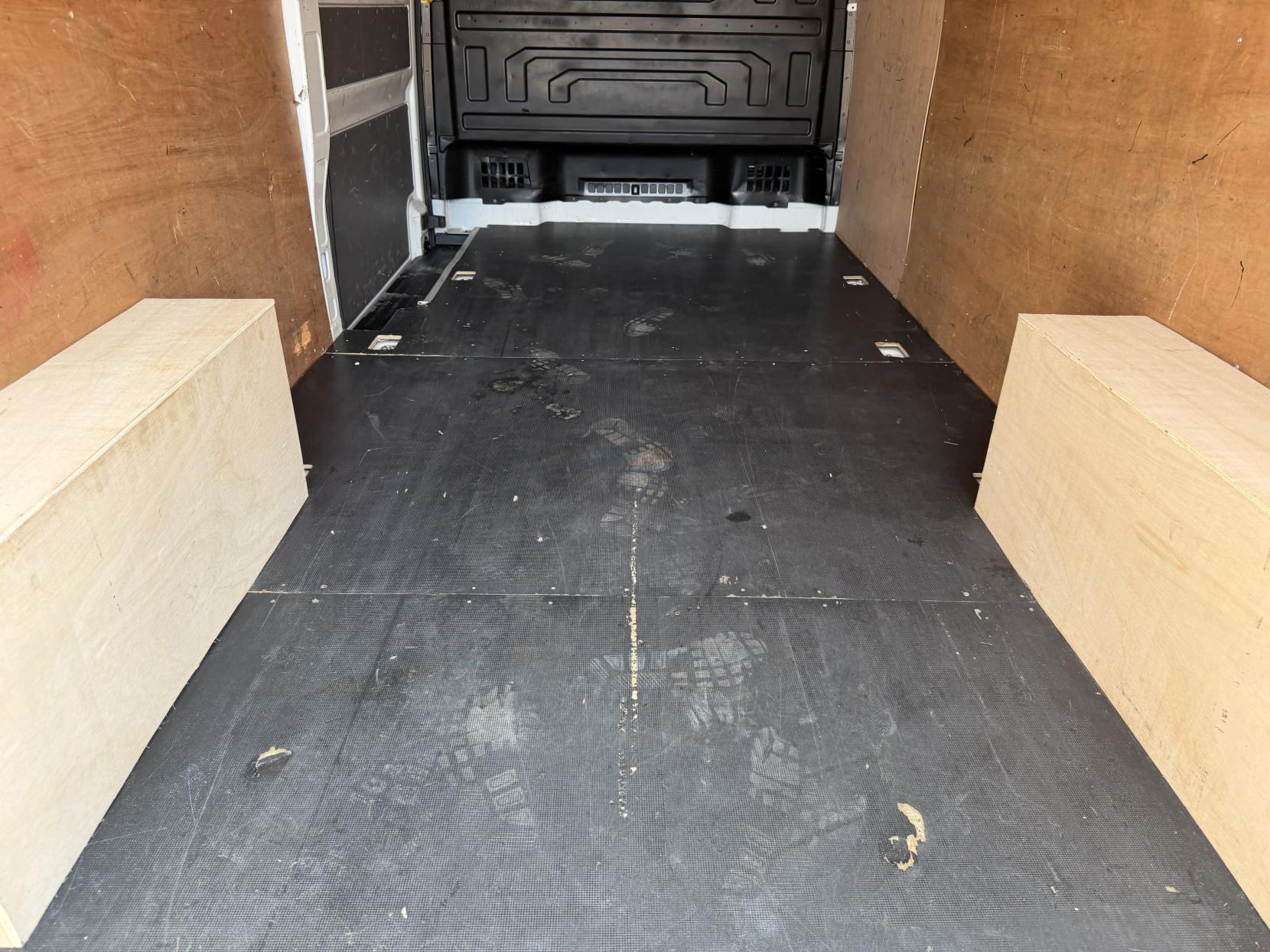 2020 MAN TGE 2.0 3140d Panel Van 5dr Diesel Manual FWD LWB High Roof Euro 6 (s/s) (140 ps) - Thumbnail 32