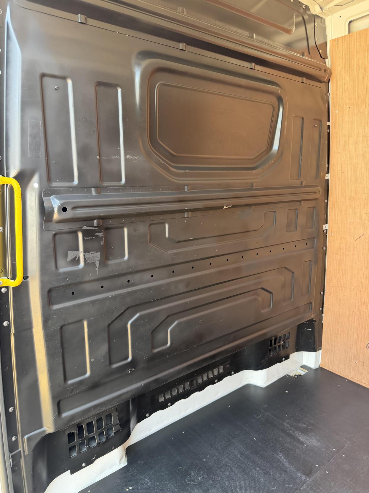 2020 MAN TGE 2.0 3140d Panel Van 5dr Diesel Manual FWD LWB High Roof Euro 6 (s/s) (140 ps) - Thumbnail 19