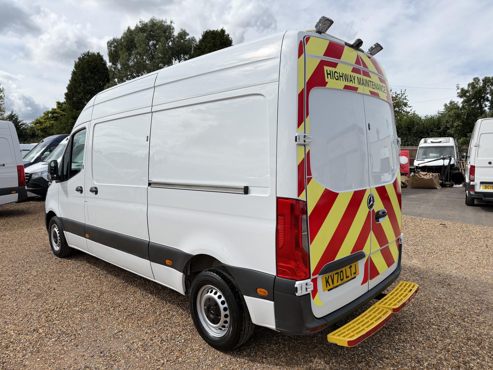 2020 Mercedes-Benz Sprinter 2.1 314 CDI Panel Van 5dr Diesel Manual FWD L2 H2 Euro 6 (143 ps) - Thumbnail 9