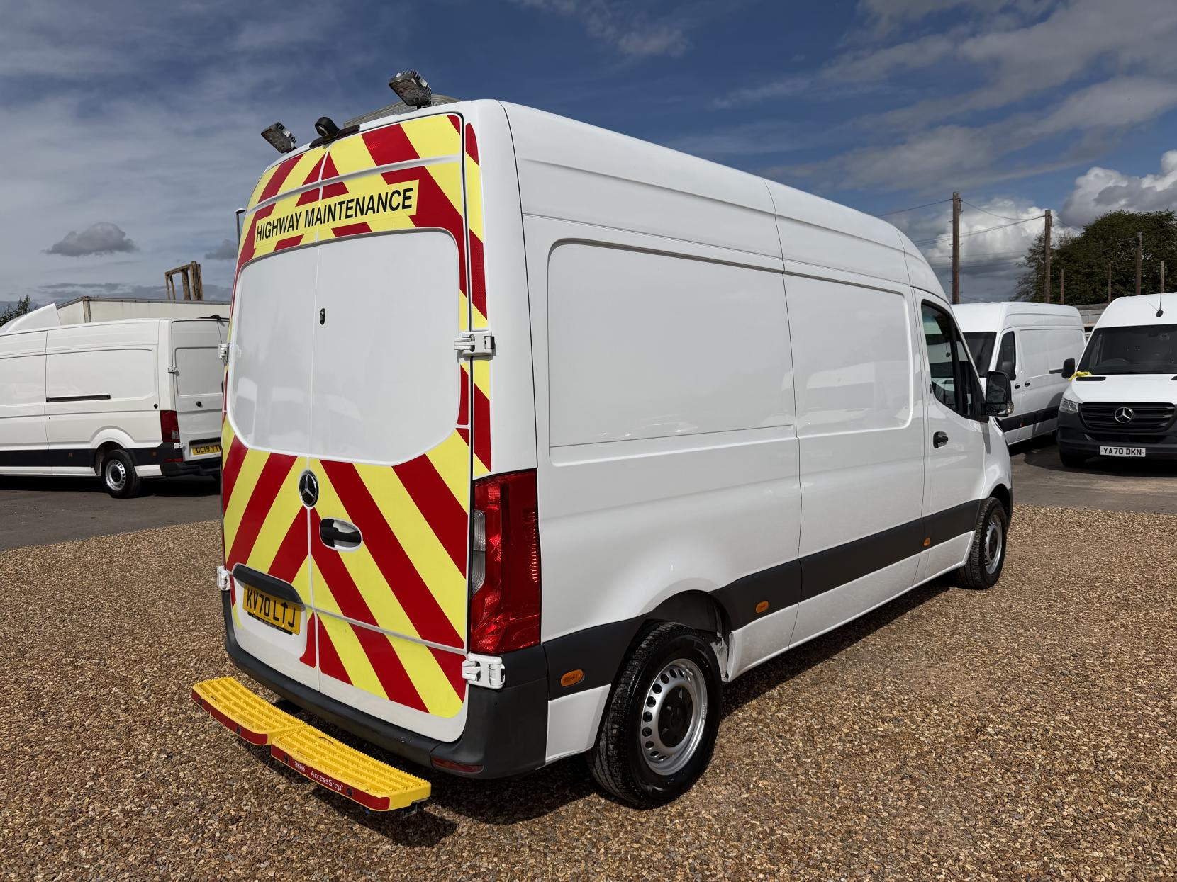2020 Mercedes-Benz Sprinter 2.1 314 CDI Panel Van 5dr Diesel Manual FWD L2 H2 Euro 6 (143 ps) - Thumbnail 11