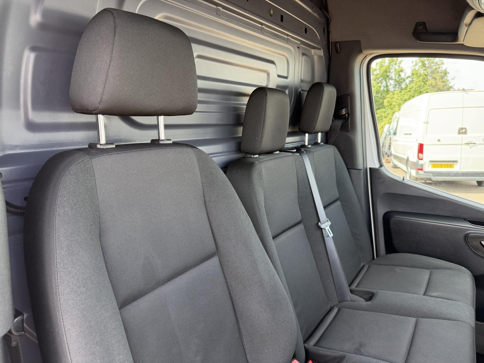 2020 Mercedes-Benz Sprinter 2.1 314 CDI Panel Van 5dr Diesel Manual FWD L2 H2 Euro 6 (143 ps) - Thumbnail 15