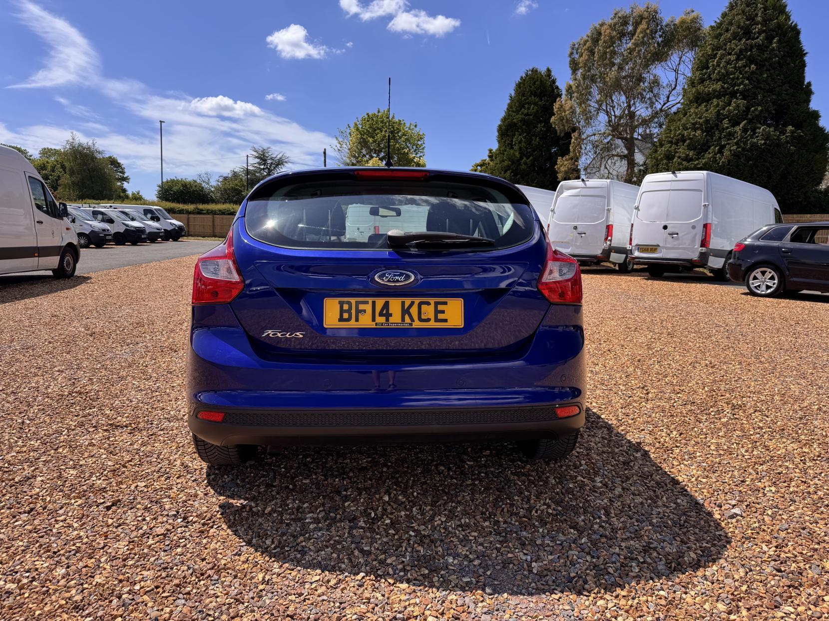 Ford Focus 1.6 TDCi Titanium Navigator Hatchback 5dr Diesel Manual Euro 5 (s/s) (115 ps)