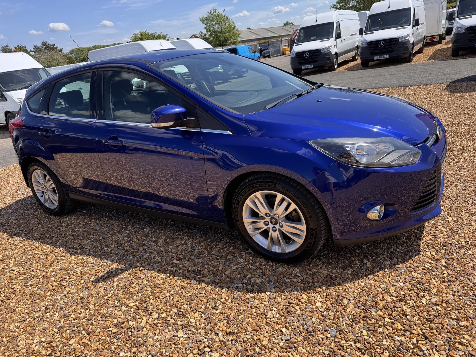 Ford Focus 1.6 TDCi Titanium Navigator Hatchback 5dr Diesel Manual Euro 5 (s/s) (115 ps)