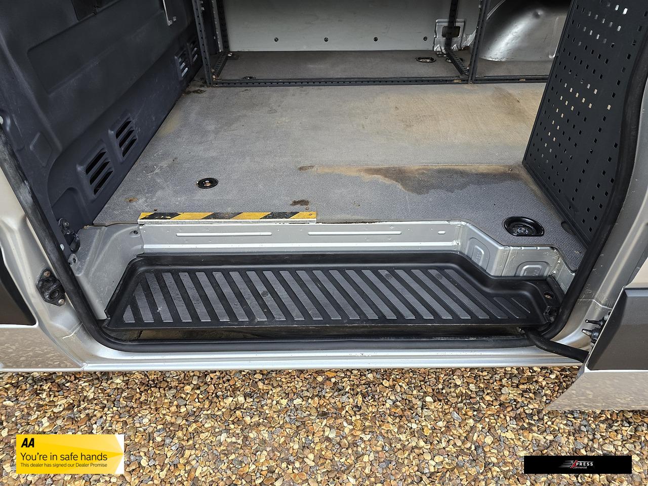 Mercedes-Benz Sprinter 2.1 313 CDi BlueEFFICIENCY Panel Van 4dr Diesel Manual RWD L1 H3 (211 g/km, 129 bhp)