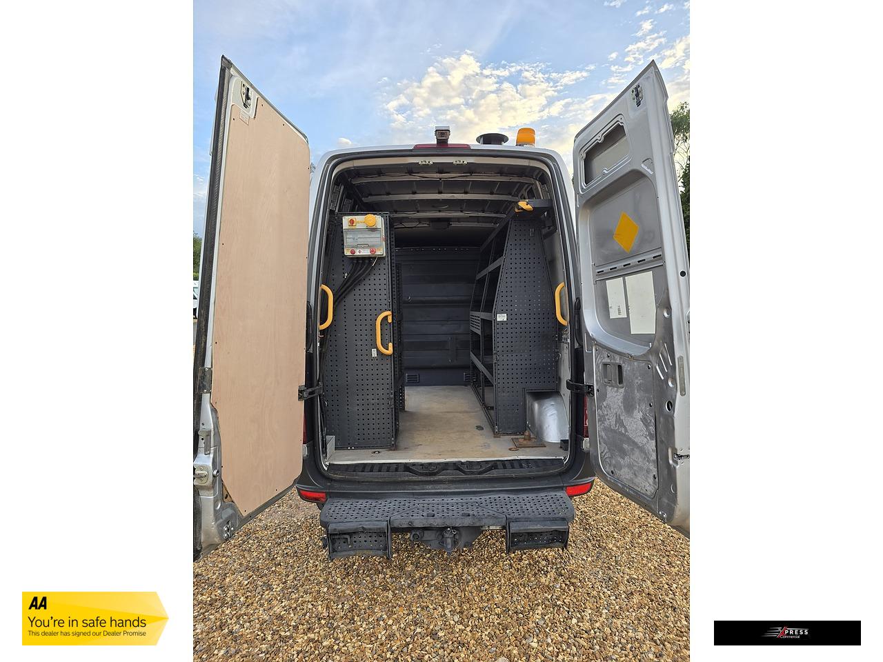 Mercedes-Benz Sprinter 2.1 313 CDi BlueEFFICIENCY Panel Van 4dr Diesel Manual RWD L1 H3 (211 g/km, 129 bhp)