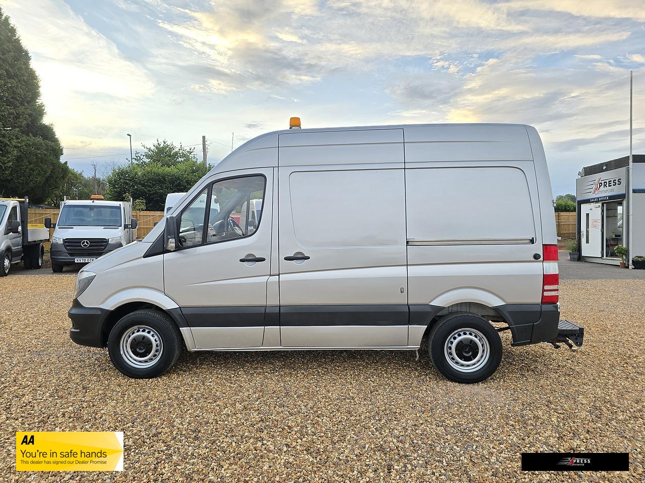 Mercedes-Benz Sprinter 2.1 313 CDi BlueEFFICIENCY Panel Van 4dr Diesel Manual RWD L1 H3 (211 g/km, 129 bhp)