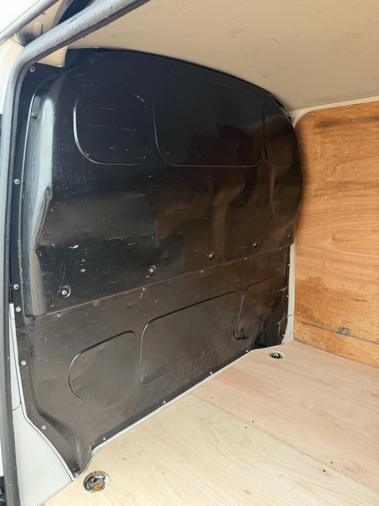 2022 Volkswagen Transporter 2.0 TDI T28 Startline Panel Van 5dr Diesel Manual FWD SWB Euro 6 (s/s) (110 ps) - Thumbnail 20