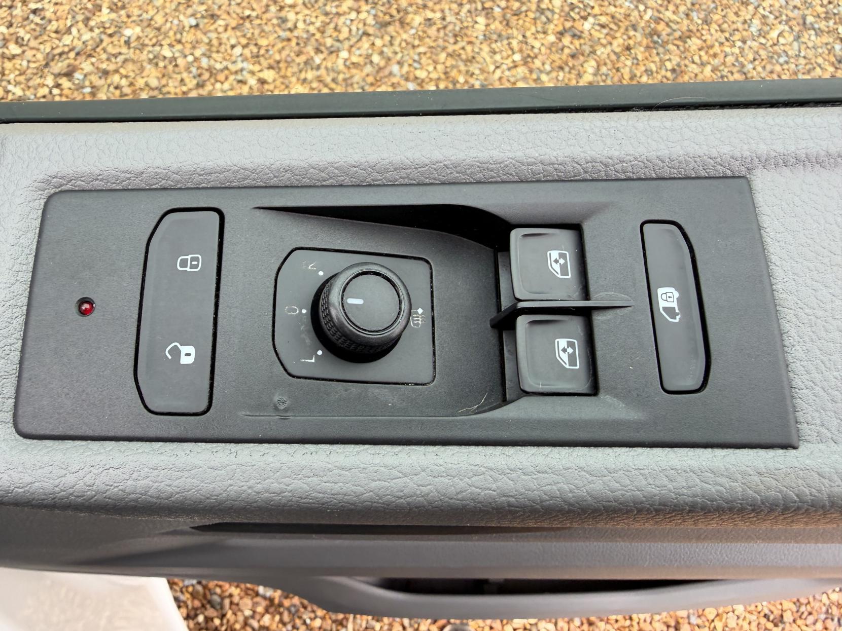 2022 Volkswagen Transporter 2.0 TDI T28 Startline Panel Van 5dr Diesel Manual FWD SWB Euro 6 (s/s) (110 ps) - Thumbnail 32