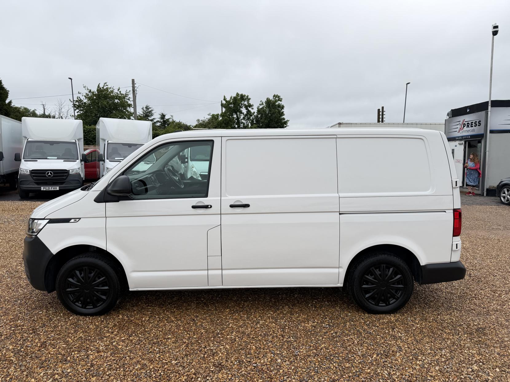 2022 Volkswagen Transporter 2.0 TDI T28 Startline Panel Van 5dr Diesel Manual FWD SWB Euro 6 (s/s) (110 ps) - Thumbnail 8