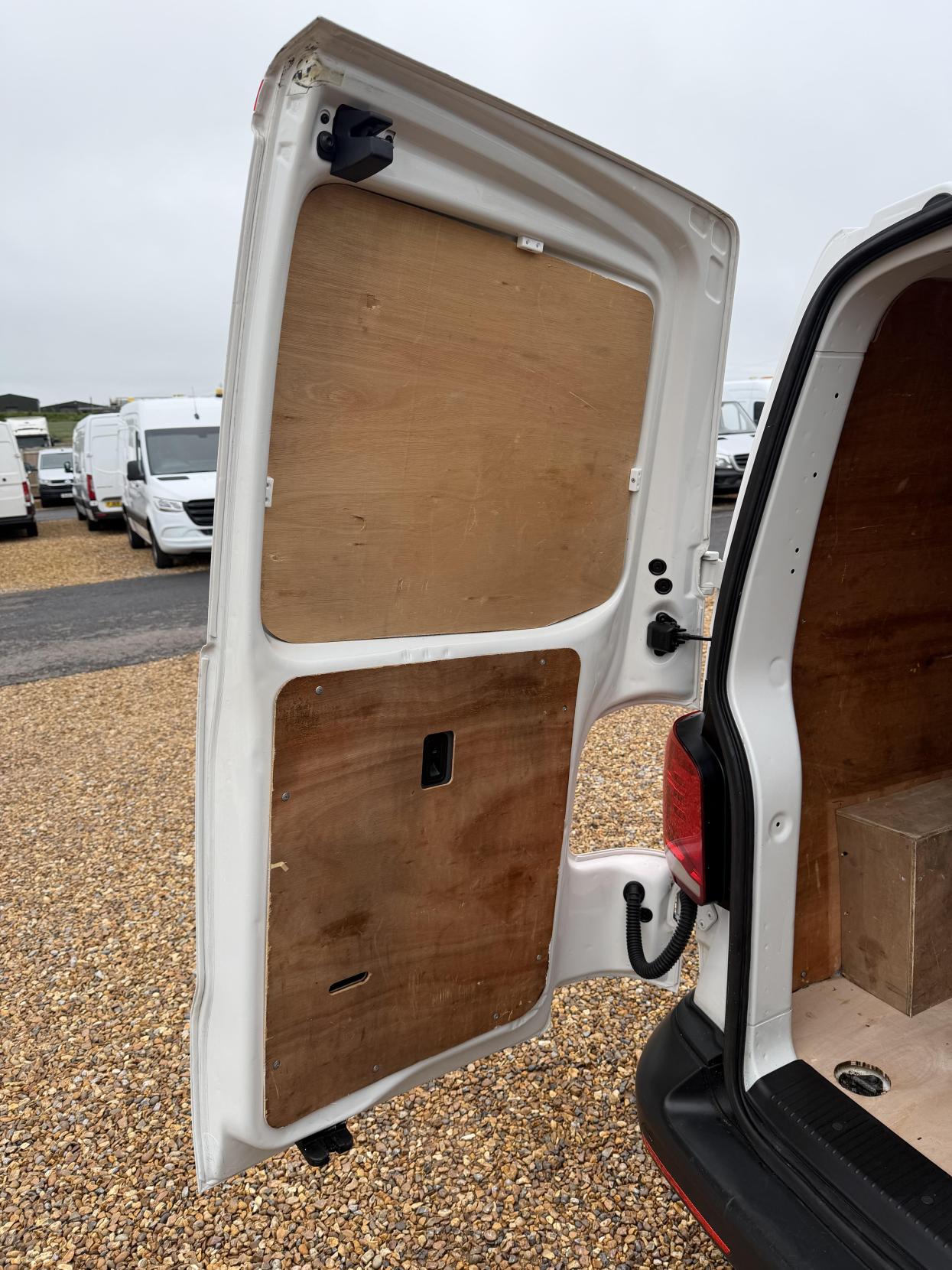 2022 Volkswagen Transporter 2.0 TDI T28 Startline Panel Van 5dr Diesel Manual FWD SWB Euro 6 (s/s) (110 ps) - Thumbnail 27