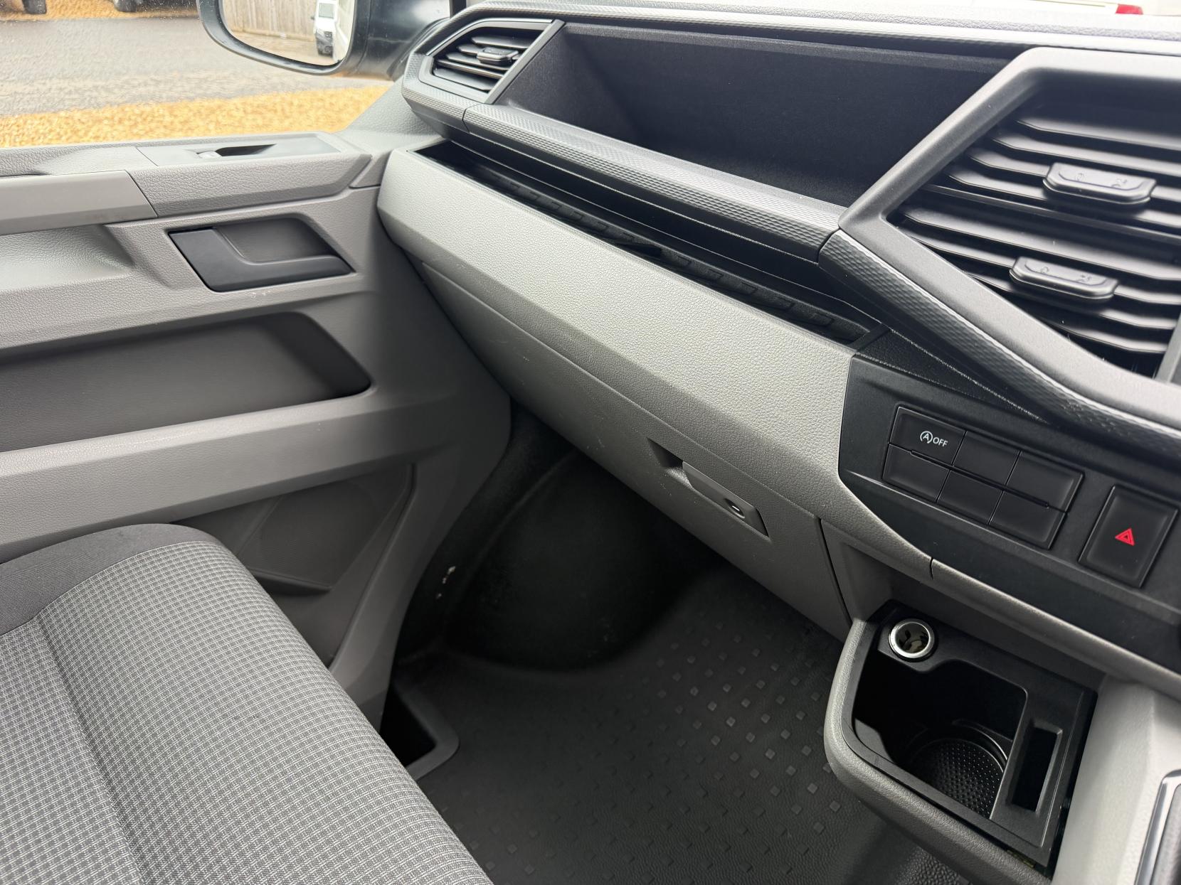 2022 Volkswagen Transporter 2.0 TDI T28 Startline Panel Van 5dr Diesel Manual FWD SWB Euro 6 (s/s) (110 ps) - Thumbnail 43