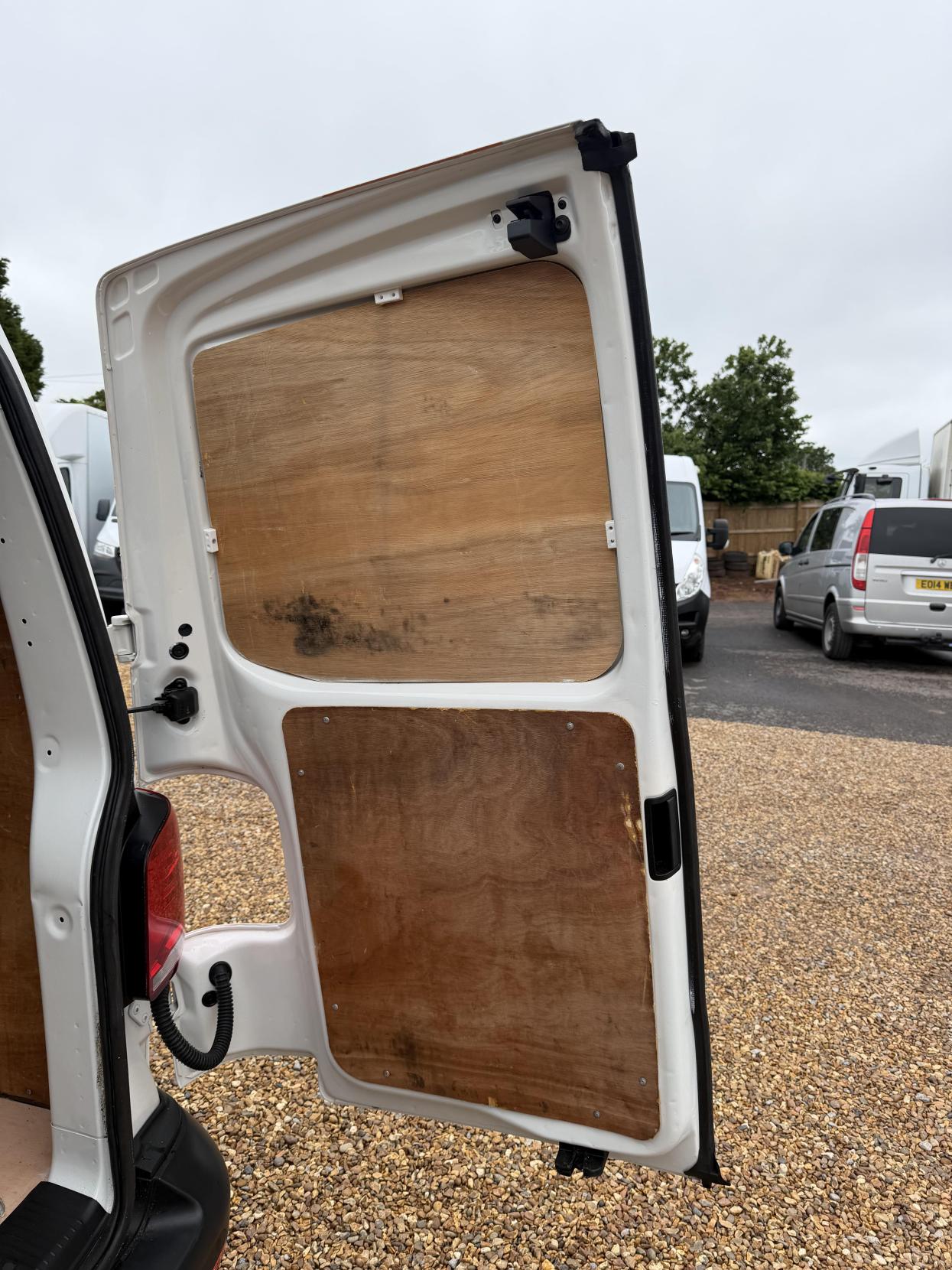 2022 Volkswagen Transporter 2.0 TDI T28 Startline Panel Van 5dr Diesel Manual FWD SWB Euro 6 (s/s) (110 ps) - Thumbnail 29