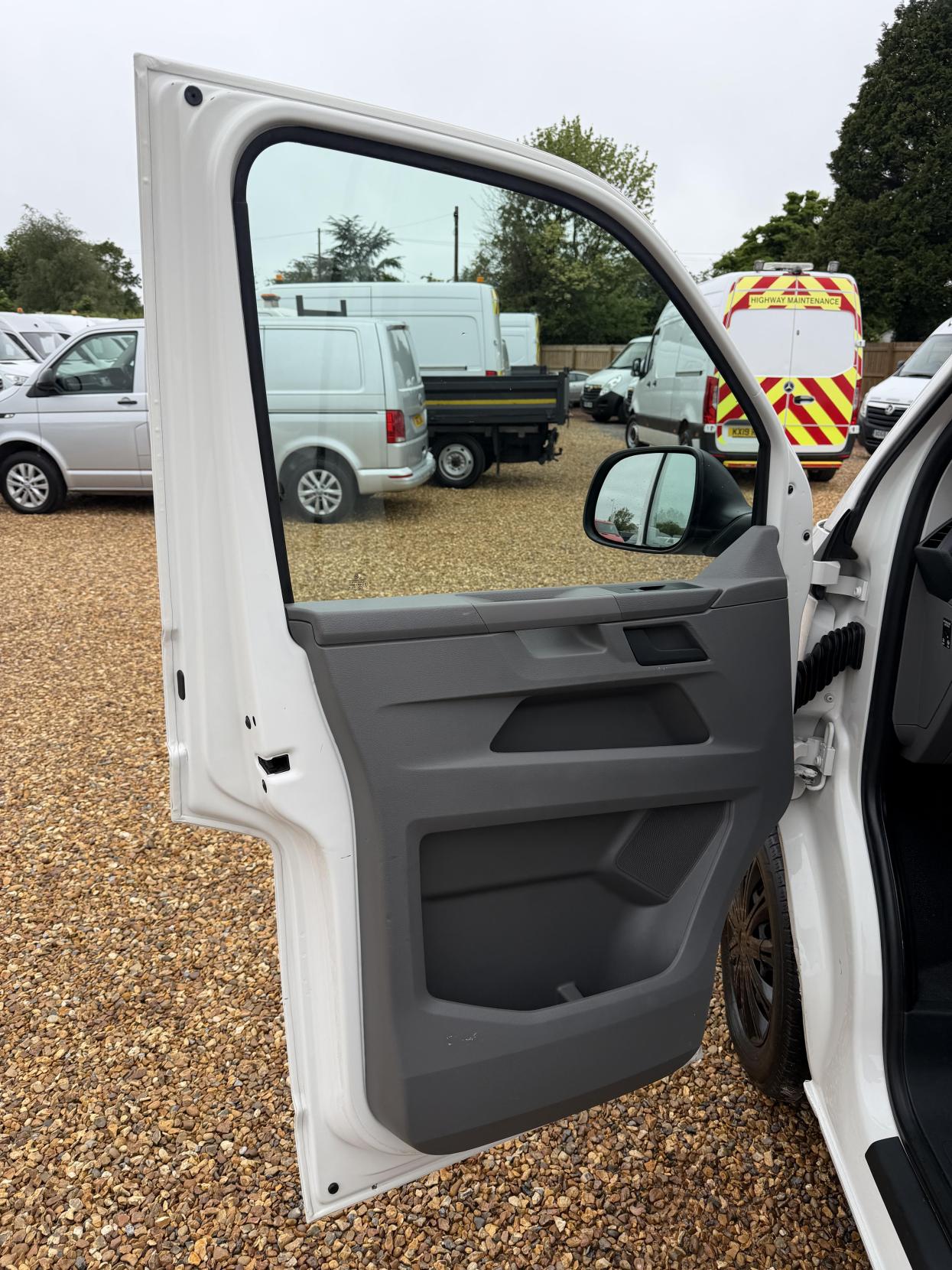2022 Volkswagen Transporter 2.0 TDI T28 Startline Panel Van 5dr Diesel Manual FWD SWB Euro 6 (s/s) (110 ps) - Thumbnail 17