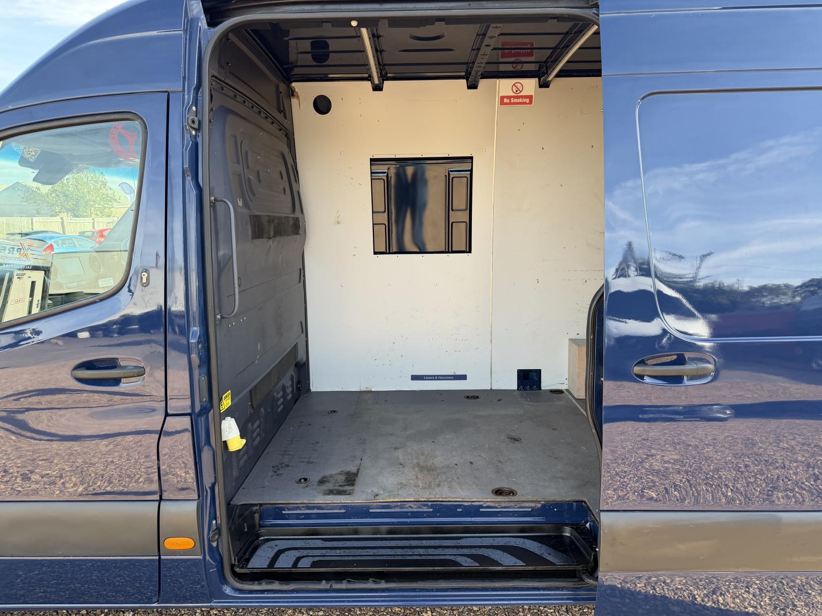 2020 Mercedes-Benz Sprinter 2.1 316 CDI Panel Van 5dr Diesel Manual RWD L2 H2 Euro 6 (163 ps) - Thumbnail 32