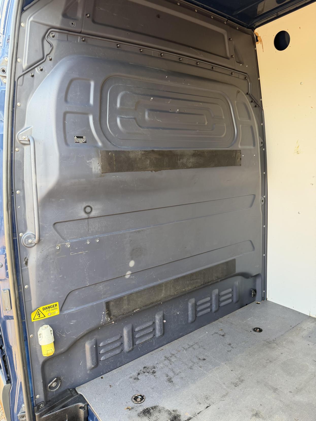 2020 Mercedes-Benz Sprinter 2.1 316 CDI Panel Van 5dr Diesel Manual RWD L2 H2 Euro 6 (163 ps) - Thumbnail 38
