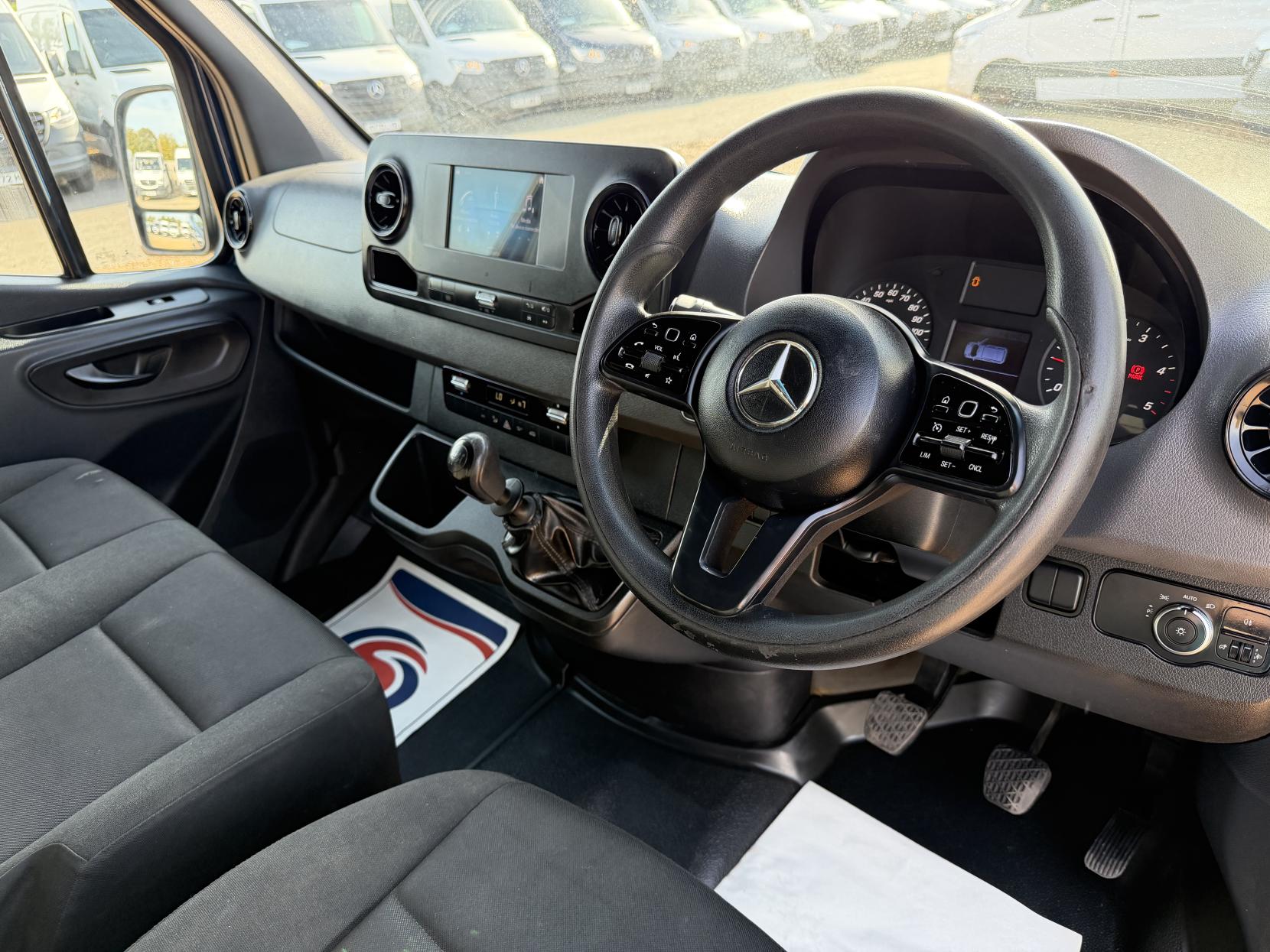 2020 Mercedes-Benz Sprinter 2.1 316 CDI Panel Van 5dr Diesel Manual RWD L2 H2 Euro 6 (163 ps) - Thumbnail 2