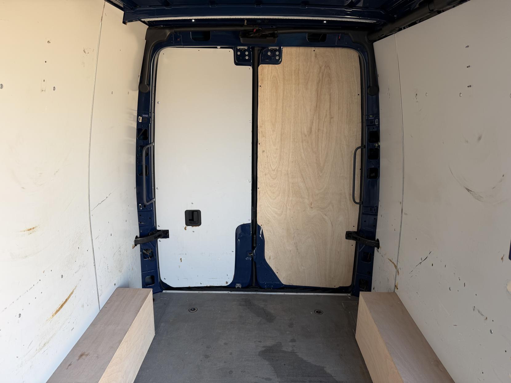 2020 Mercedes-Benz Sprinter 2.1 316 CDI Panel Van 5dr Diesel Manual RWD L2 H2 Euro 6 (163 ps) - Thumbnail 33