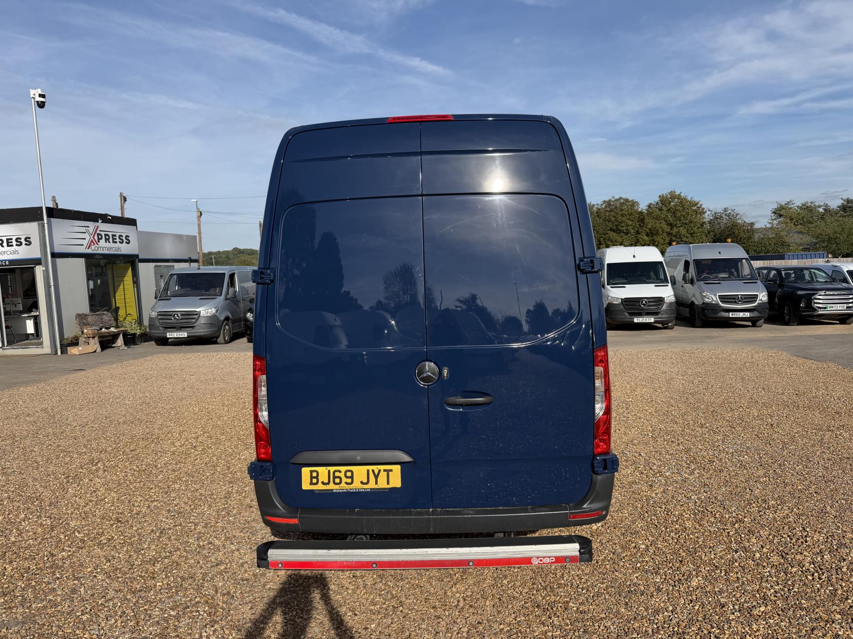 2020 Mercedes-Benz Sprinter 2.1 316 CDI Panel Van 5dr Diesel Manual RWD L2 H2 Euro 6 (163 ps) - Thumbnail 11