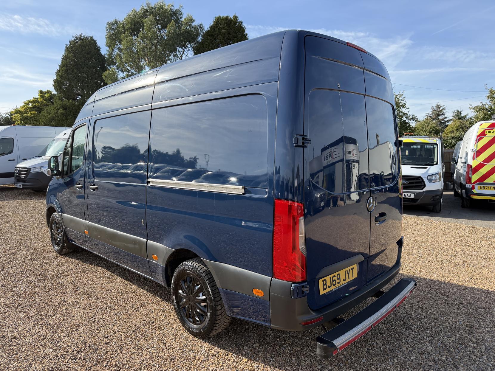 2020 Mercedes-Benz Sprinter 2.1 316 CDI Panel Van 5dr Diesel Manual RWD L2 H2 Euro 6 (163 ps) - Thumbnail 10