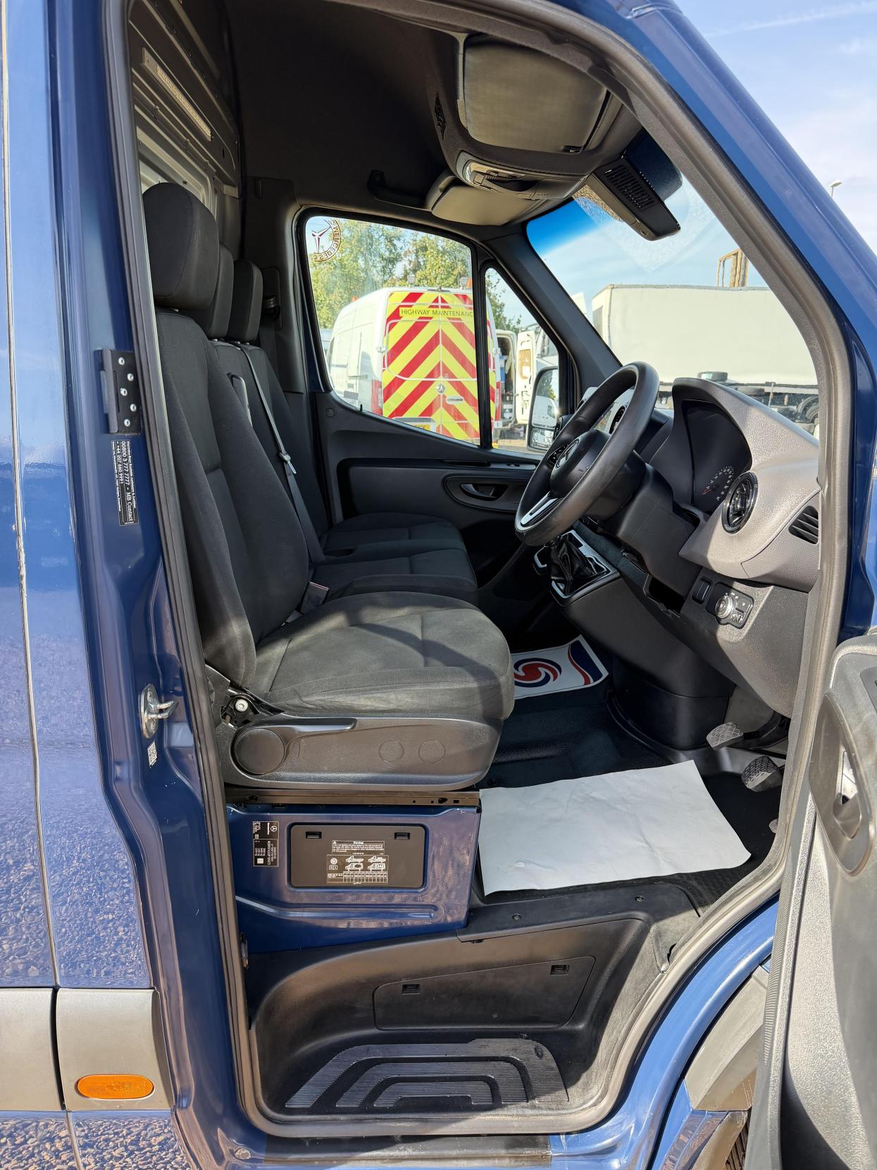 2020 Mercedes-Benz Sprinter 2.1 316 CDI Panel Van 5dr Diesel Manual RWD L2 H2 Euro 6 (163 ps) - Thumbnail 15