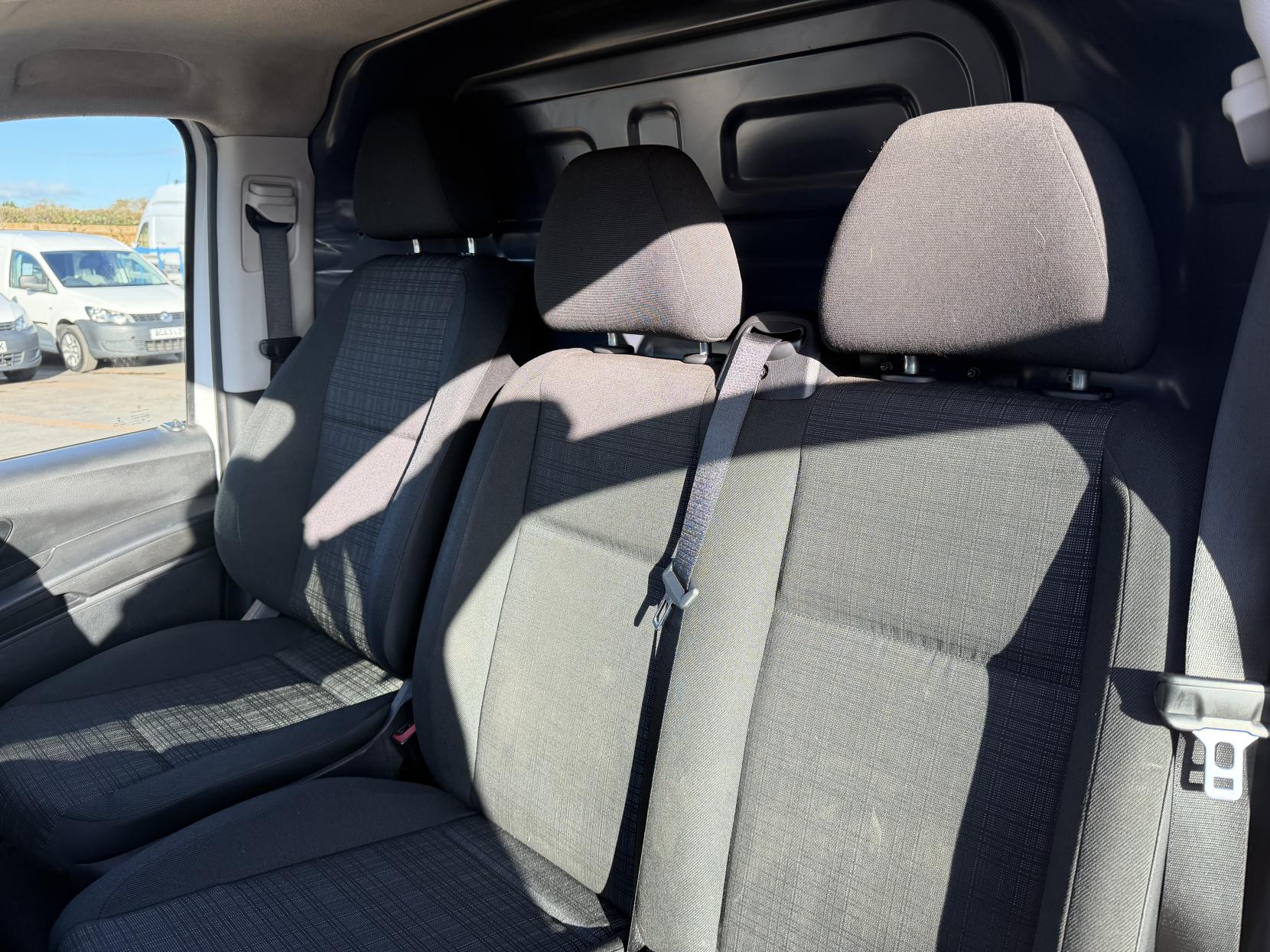 Mercedes-Benz Vito 2.1 114 CDI BlueTEC Panel Van 6dr Diesel Manual RWD L2 Euro 6 (136 ps)