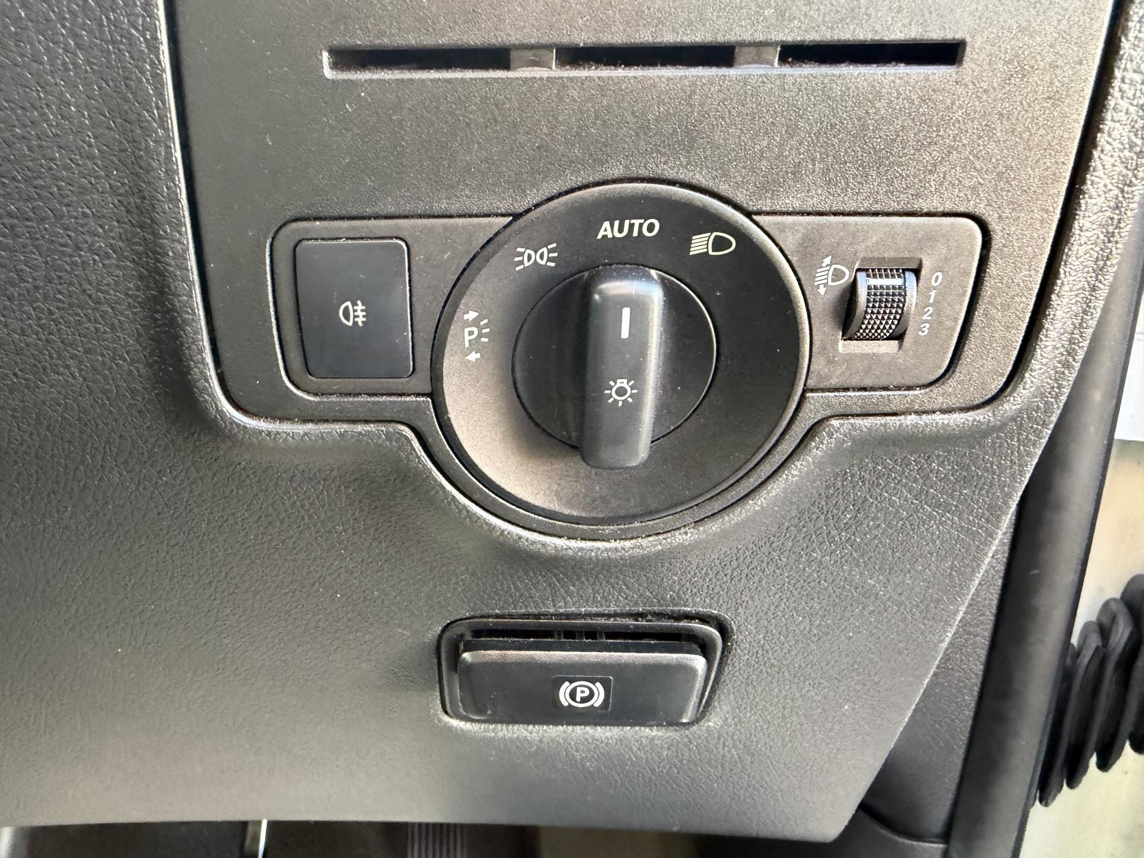 Mercedes-Benz Vito 2.1 114 CDI BlueTEC Panel Van 6dr Diesel Manual RWD L2 Euro 6 (136 ps)