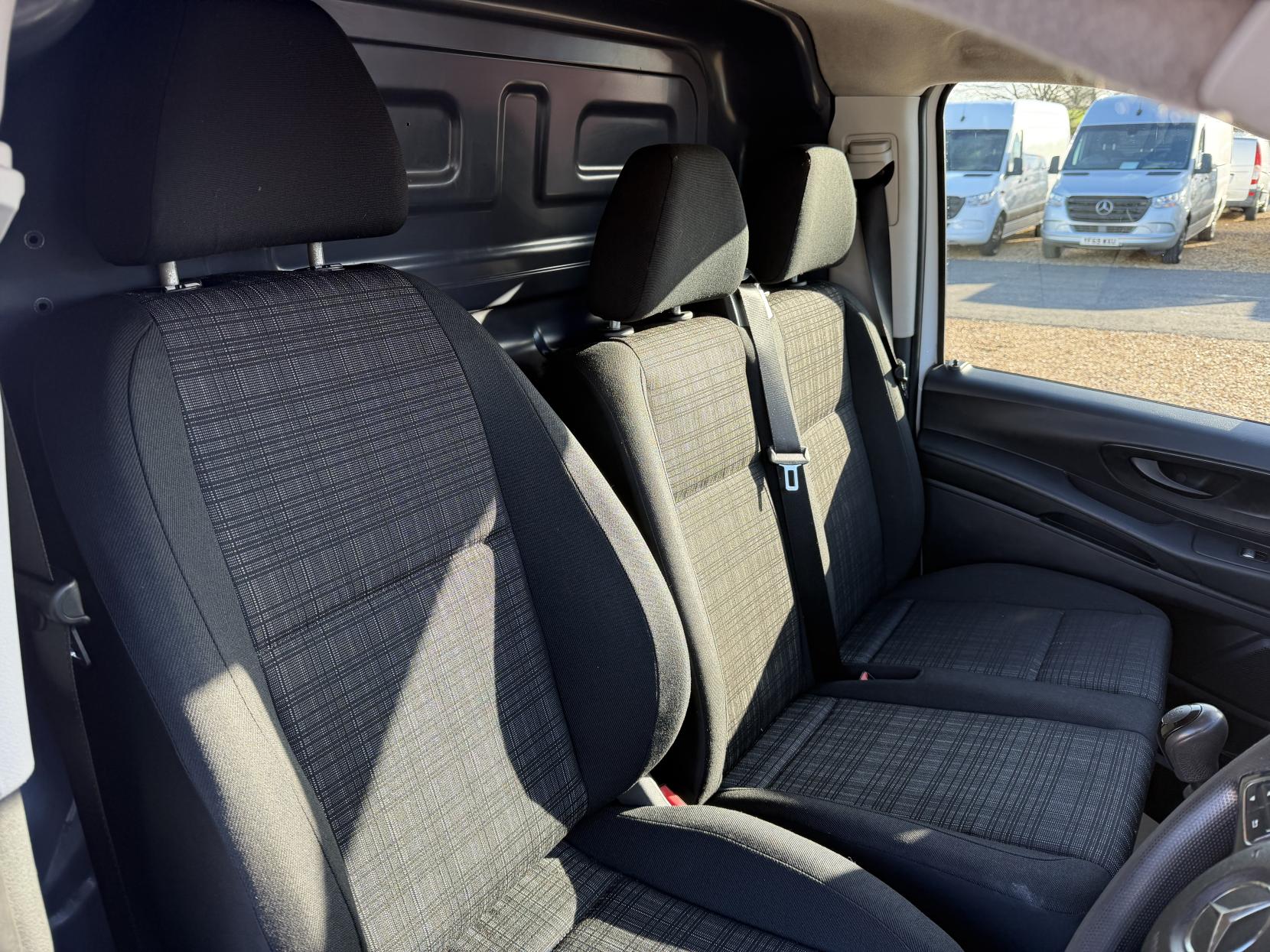 Mercedes-Benz Vito 2.1 114 CDI BlueTEC Panel Van 6dr Diesel Manual RWD L2 Euro 6 (136 ps)