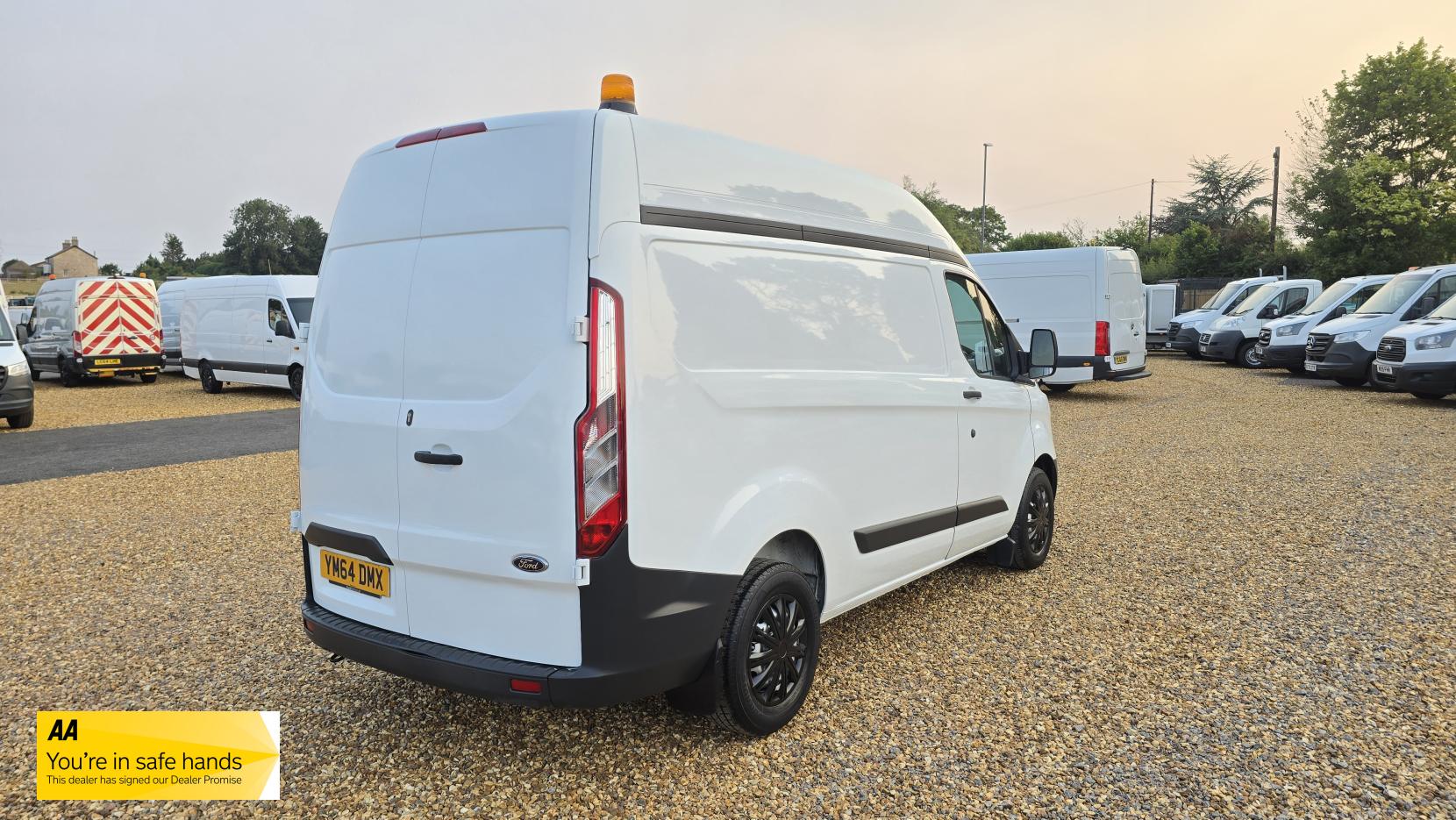 Ford Transit Custom 2.2 TDCi 290 Panel Van 5dr Diesel Manual L1 H1 (186 g/km, 98 bhp)