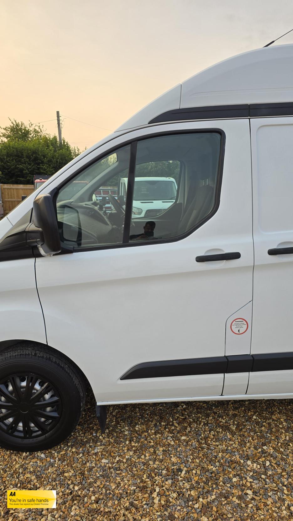 Ford Transit Custom 2.2 TDCi 290 Panel Van 5dr Diesel Manual L1 H1 (186 g/km, 98 bhp)