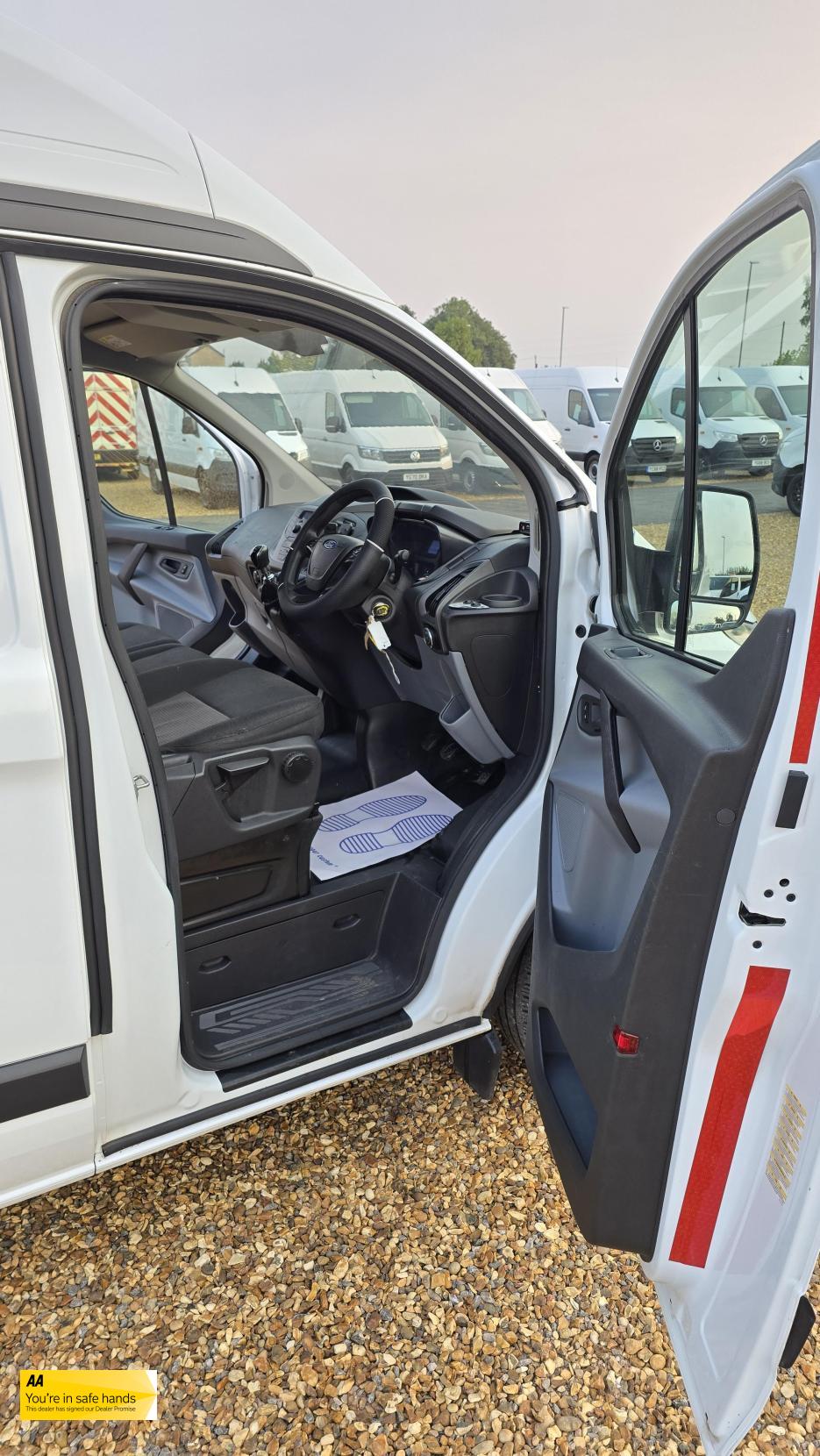 Ford Transit Custom 2.2 TDCi 290 Panel Van 5dr Diesel Manual L1 H1 (186 g/km, 98 bhp)