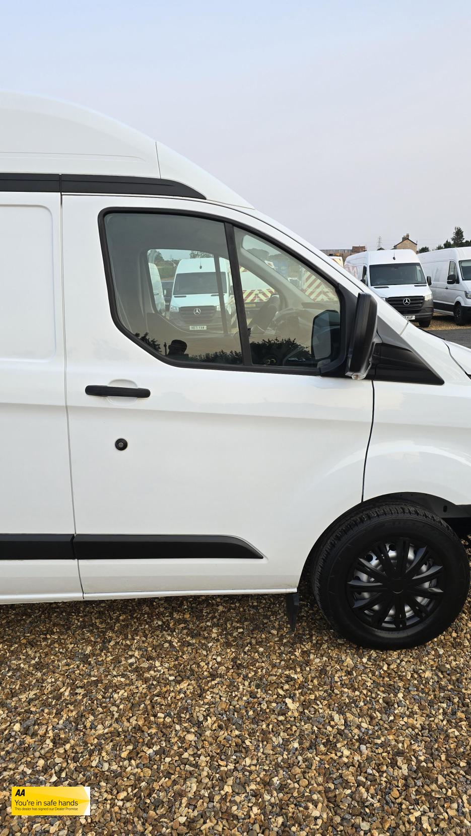 Ford Transit Custom 2.2 TDCi 290 Panel Van 5dr Diesel Manual L1 H1 (186 g/km, 98 bhp)