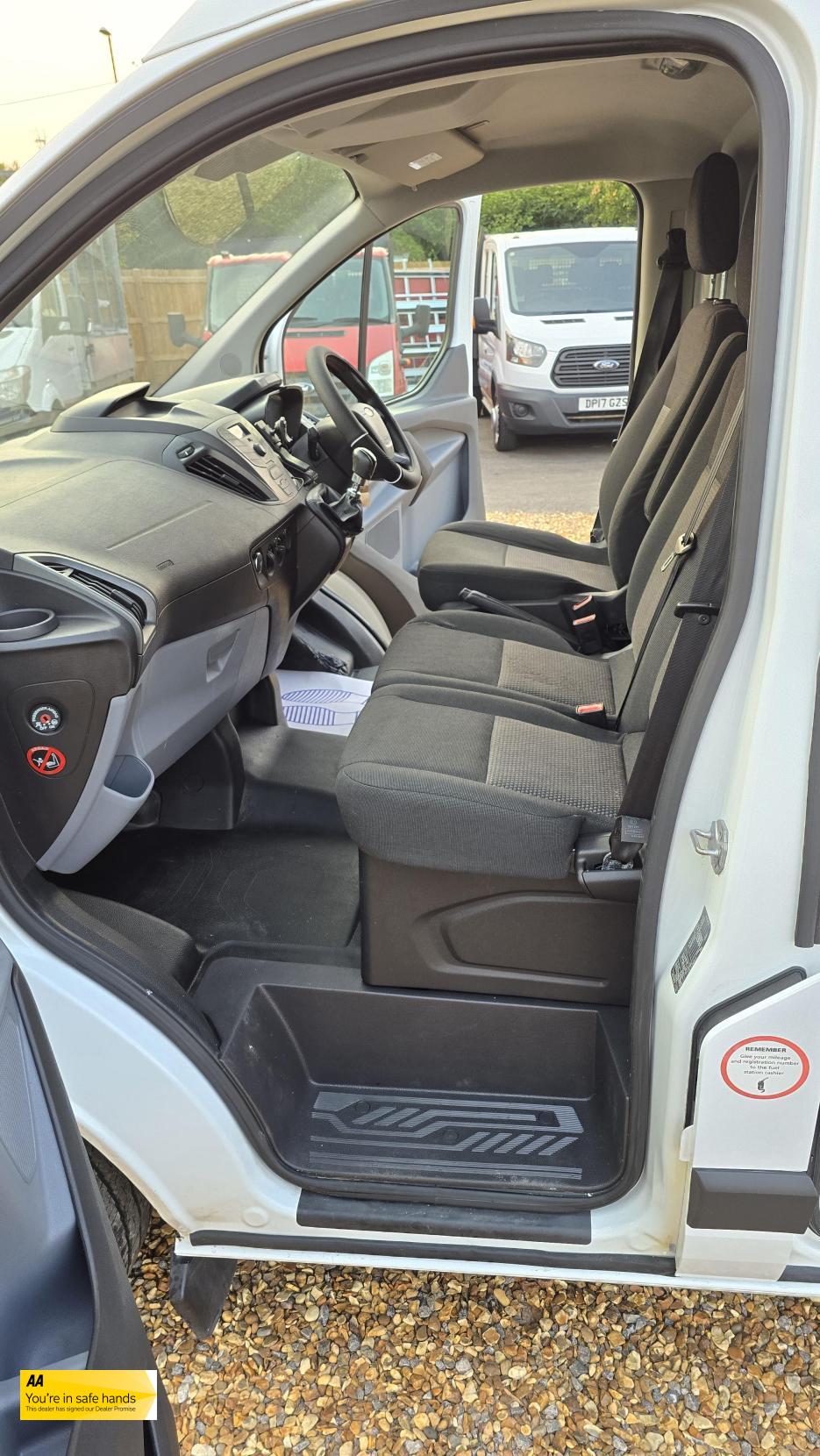 Ford Transit Custom 2.2 TDCi 290 Panel Van 5dr Diesel Manual L1 H1 (186 g/km, 98 bhp)