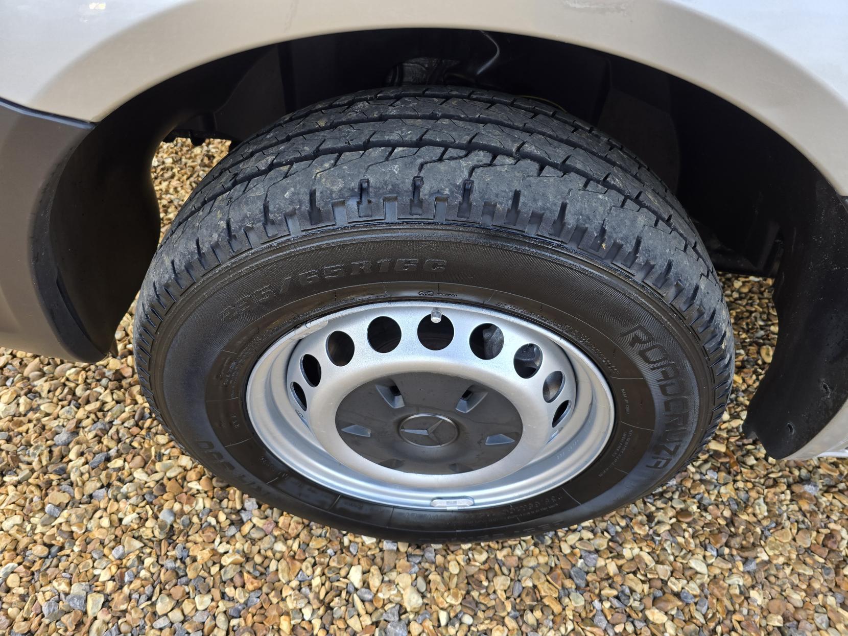 Mercedes-Benz Sprinter 2.1 313 CDi Panel Van 4dr Diesel Manual RWD L1 H3 (222 g/km, 129 bhp)