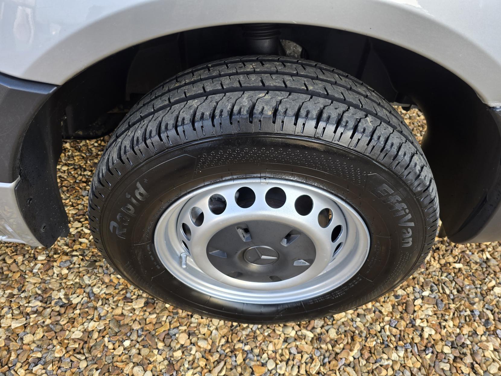 Mercedes-Benz Sprinter 2.1 313 CDi Panel Van 4dr Diesel Manual RWD L1 H3 (222 g/km, 129 bhp)