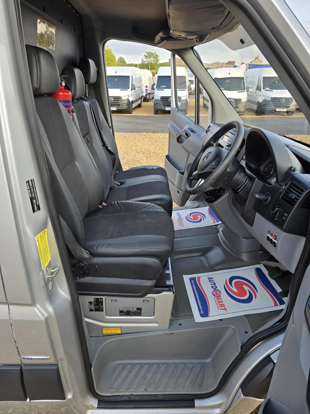 Mercedes-Benz Sprinter 2.1 313 CDi Panel Van 4dr Diesel Manual RWD L1 H3 (222 g/km, 129 bhp)