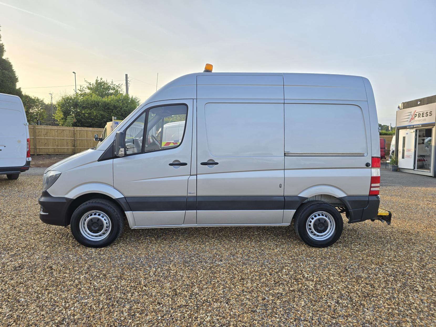 Mercedes-Benz Sprinter 2.1 313 CDi Panel Van 4dr Diesel Manual RWD L1 H3 (222 g/km, 129 bhp)