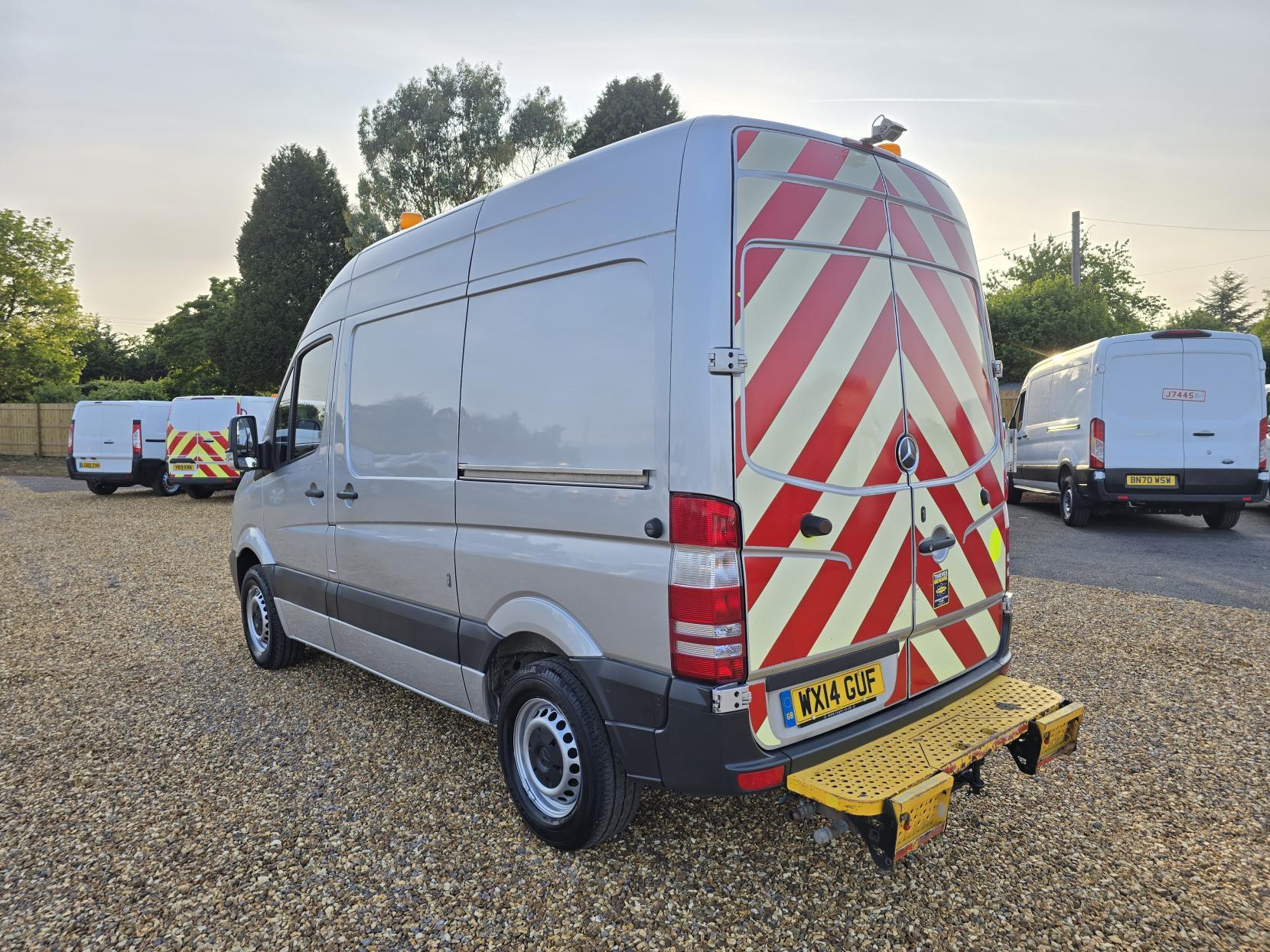 Mercedes-Benz Sprinter 2.1 313 CDi Panel Van 4dr Diesel Manual RWD L1 H3 (222 g/km, 129 bhp)